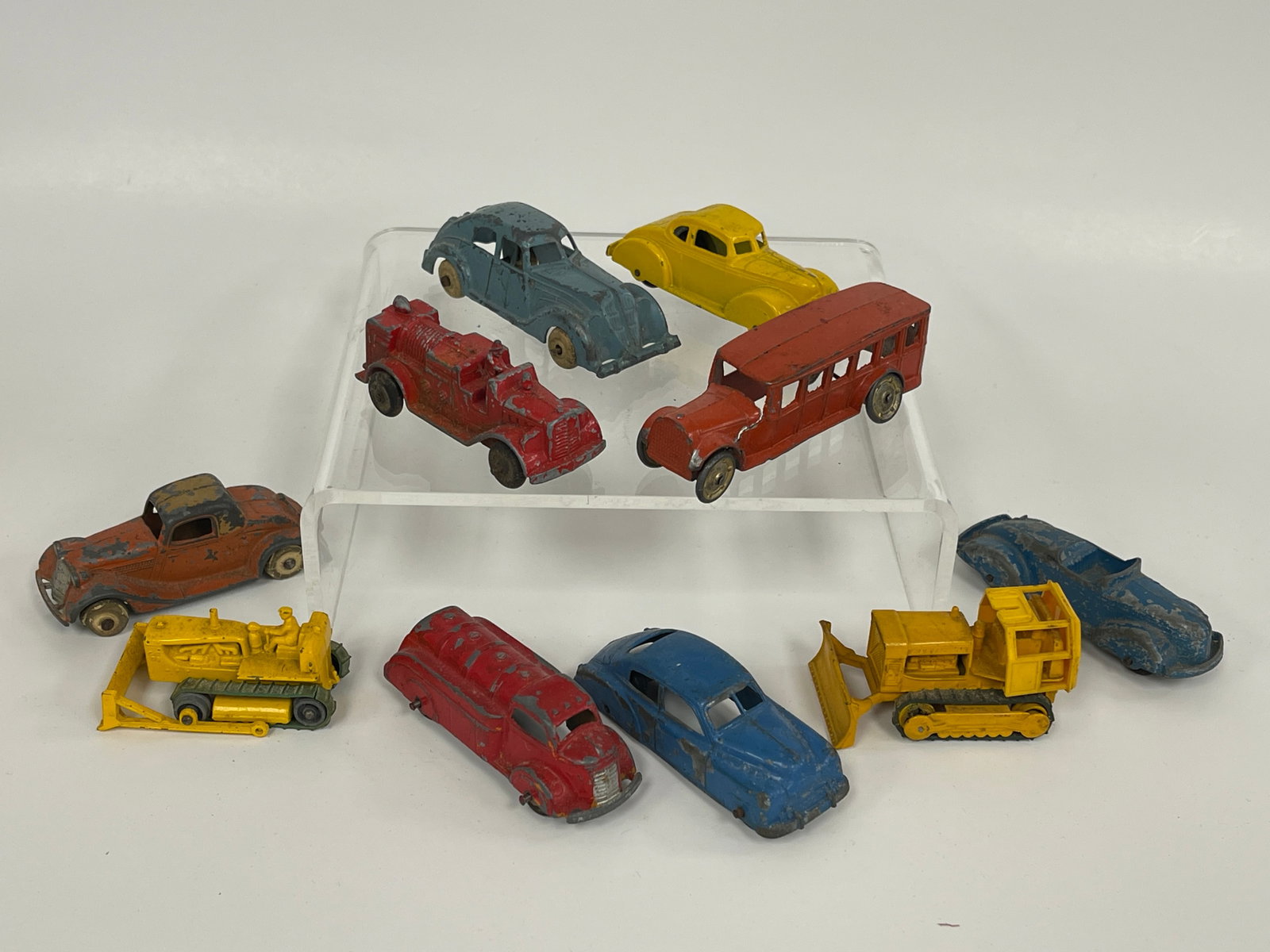 GROUP OF TEN DIECAST CARS & TRUCKS: GROUP OF TEN DIECAST CARS & TRUCKS EARLY 20TH C