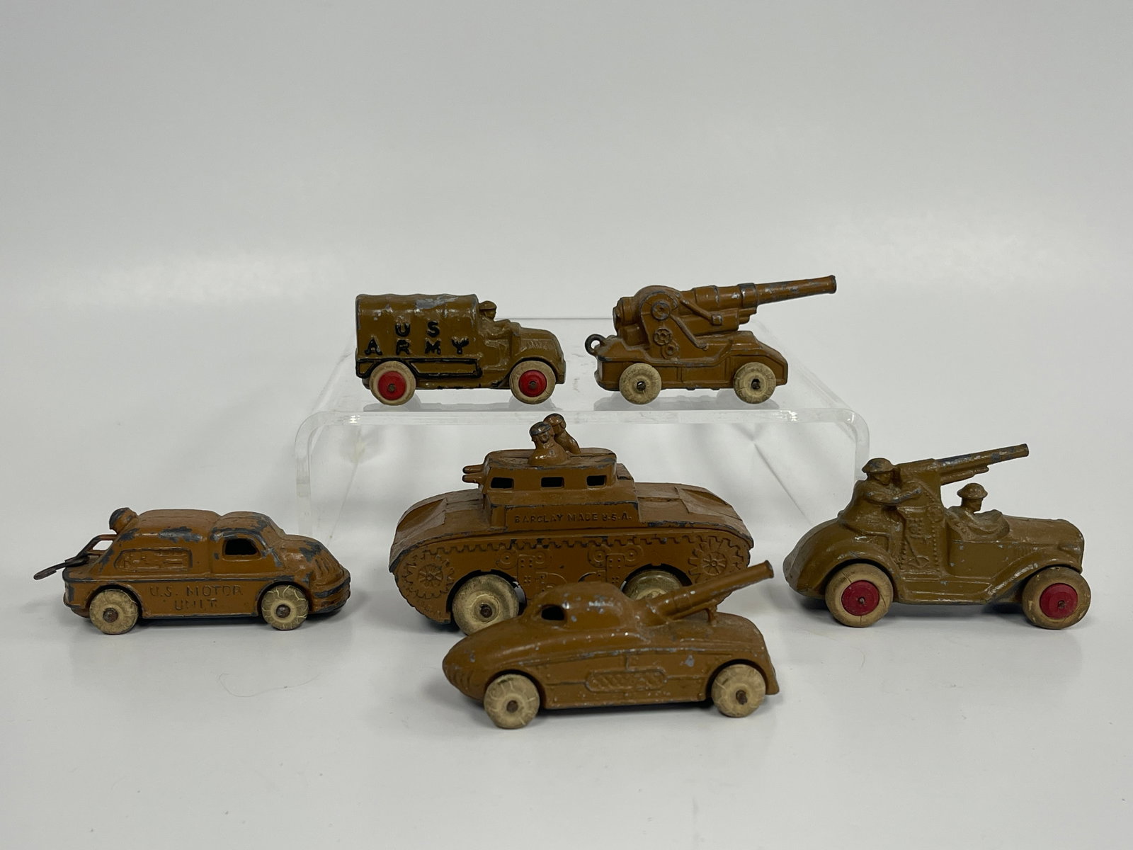 6 DIECAST ARMY TRUCKS: 6 DIECAST ARMY TRUCKS EARLY 20TH C