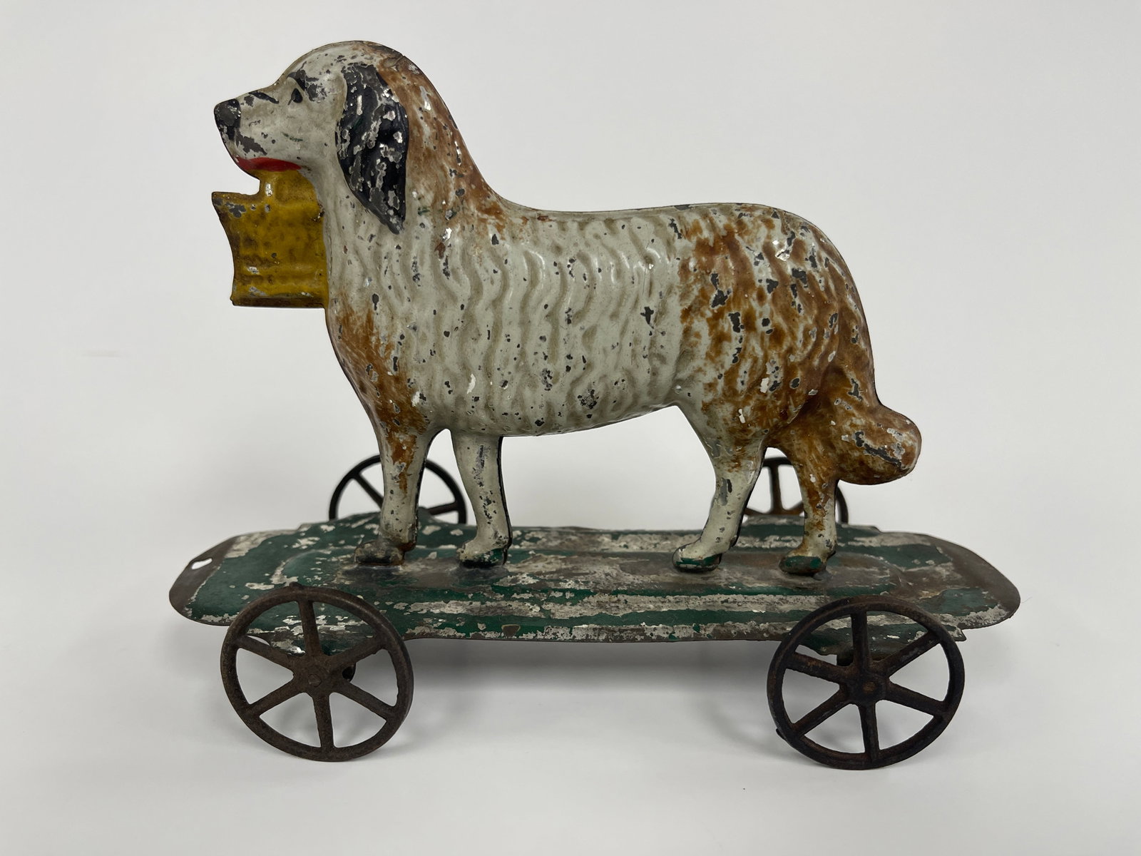 DOG WITH BASKET PULL TOY (1 of 2)