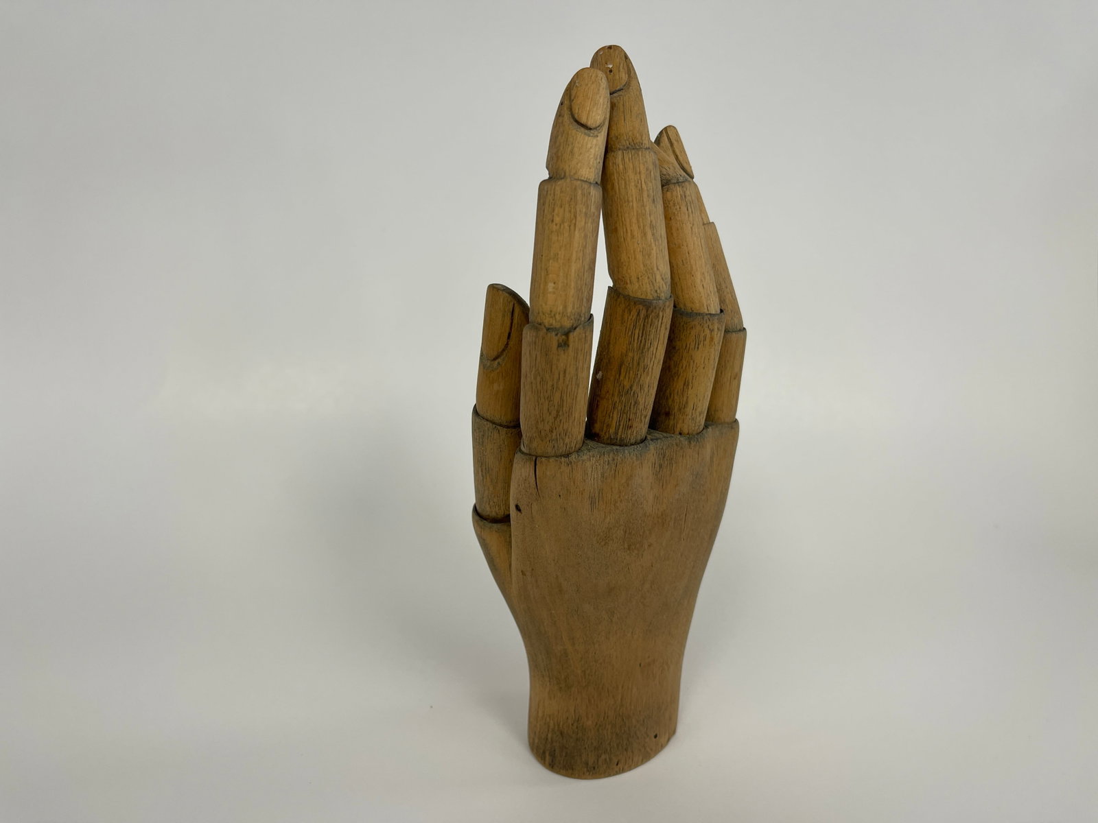 CARVED HAND ARTIST’S MODEL - 3