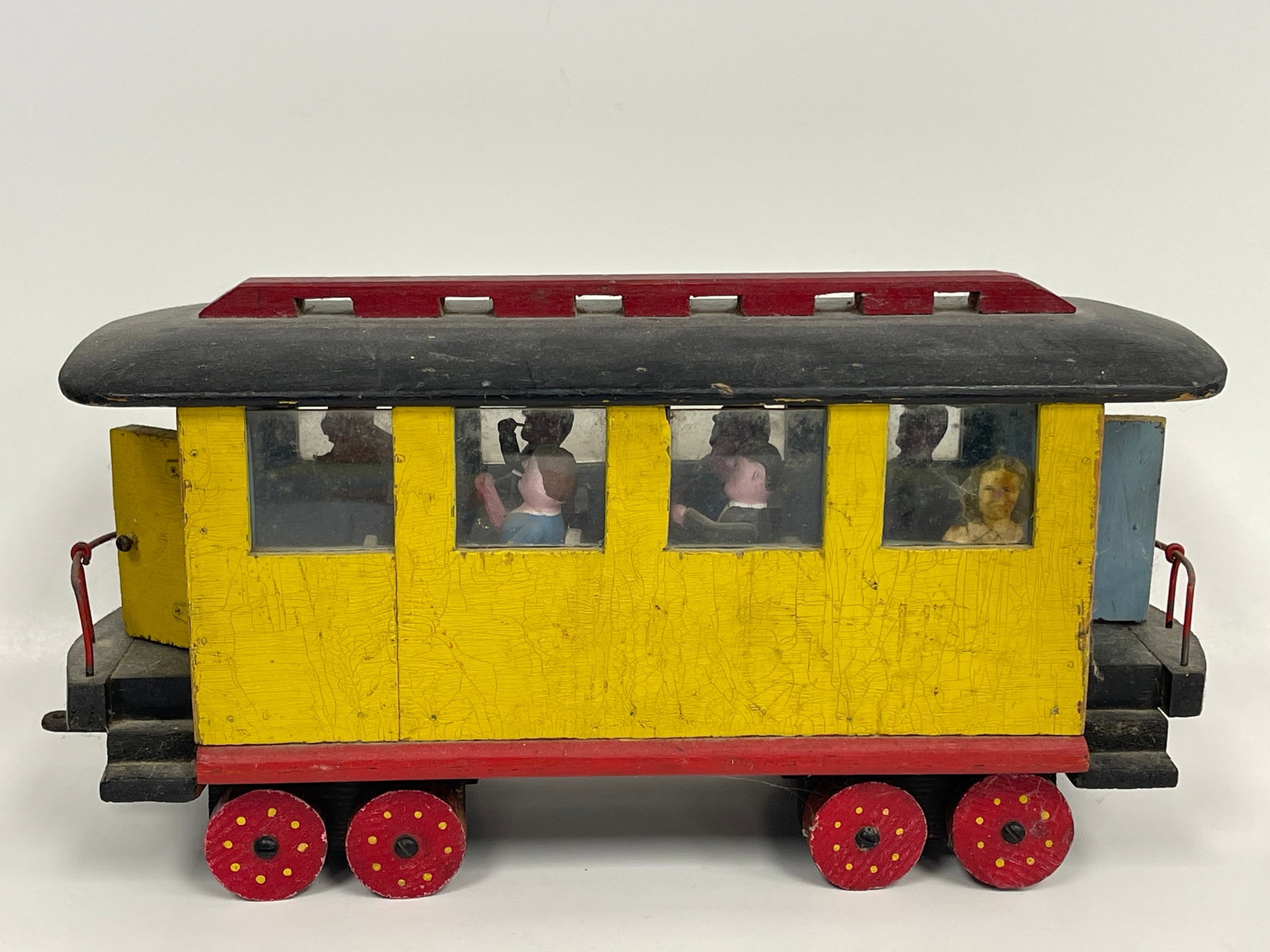 YELLOW TROLLEY (1 of 6)