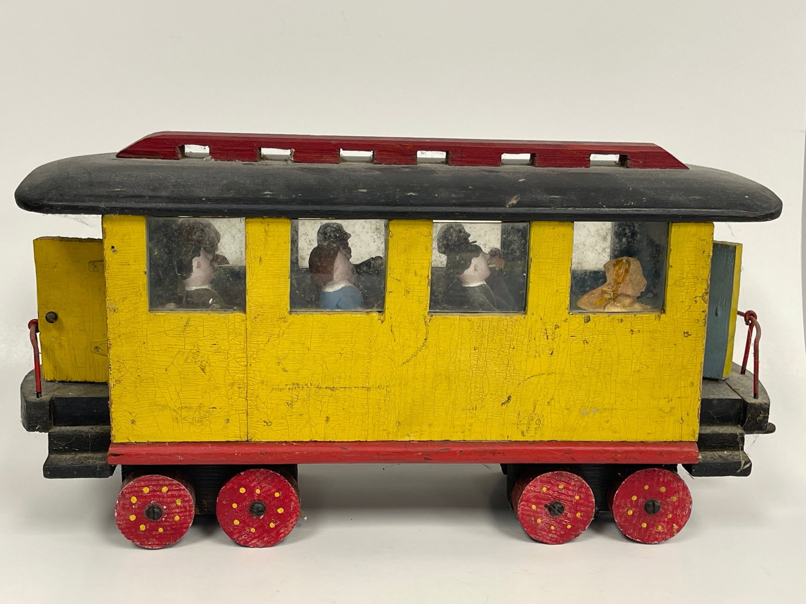YELLOW TROLLEY - 4