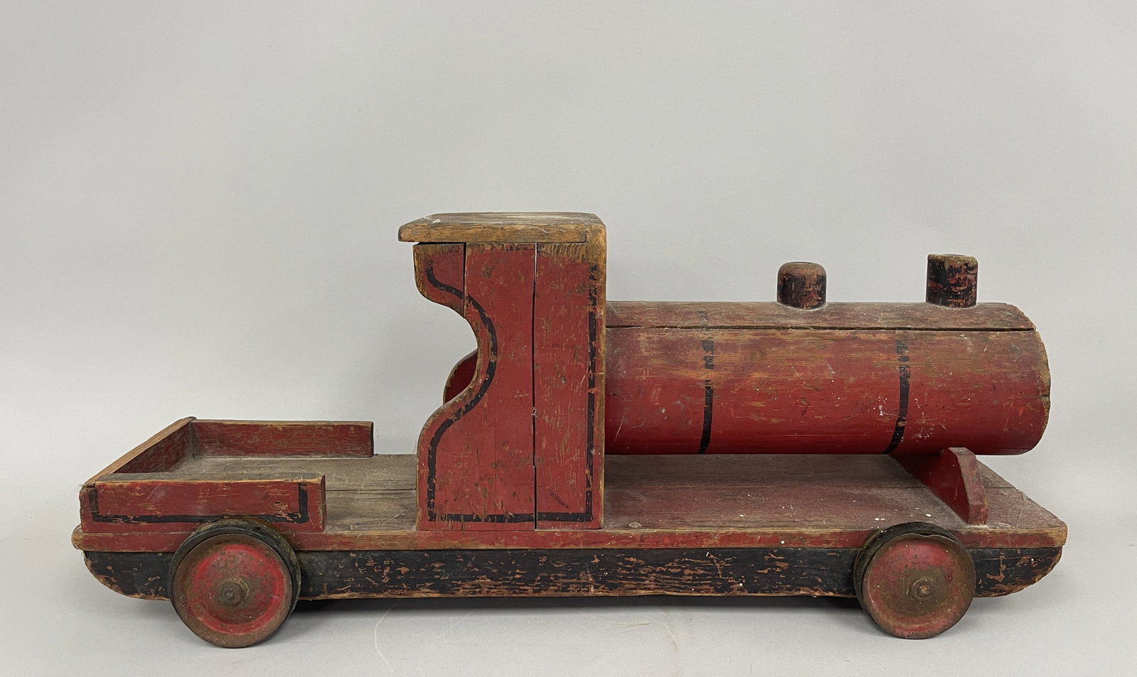 RED & BLACK LOCOMOTIVE: RED & BLACK LOCOMOTIVE C 1920’S, WOOD, INTEGRAL COAL CAR, EXCELLENT CONDITION