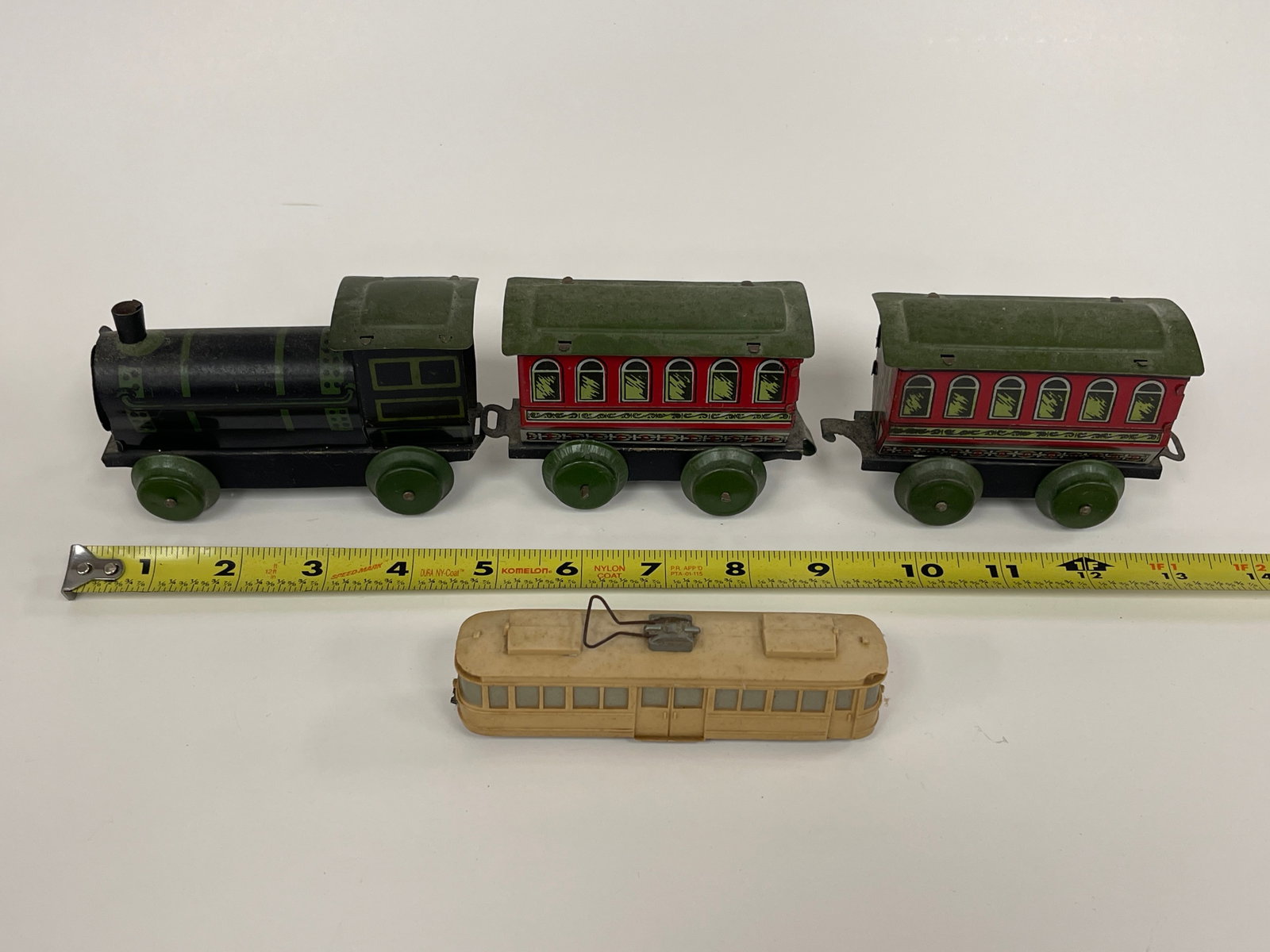 4 PIECE TRAIN LOT - 2