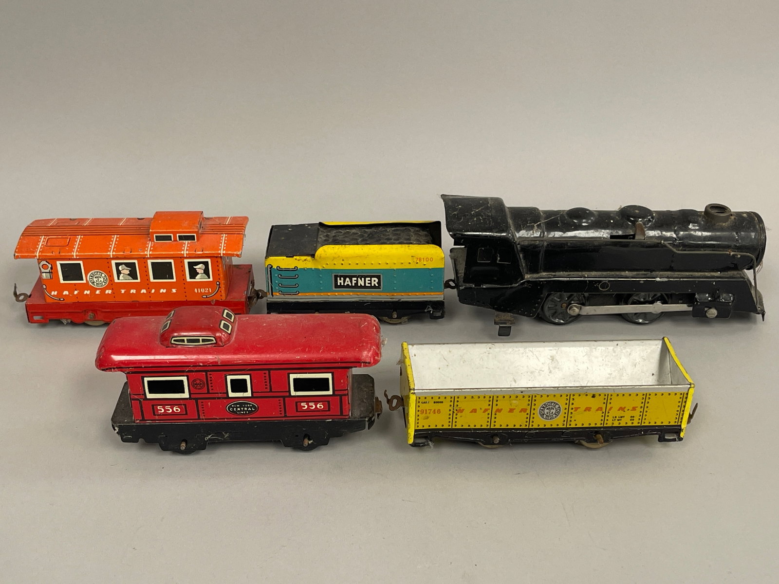 5 PIECE TOY TRAIN - 2