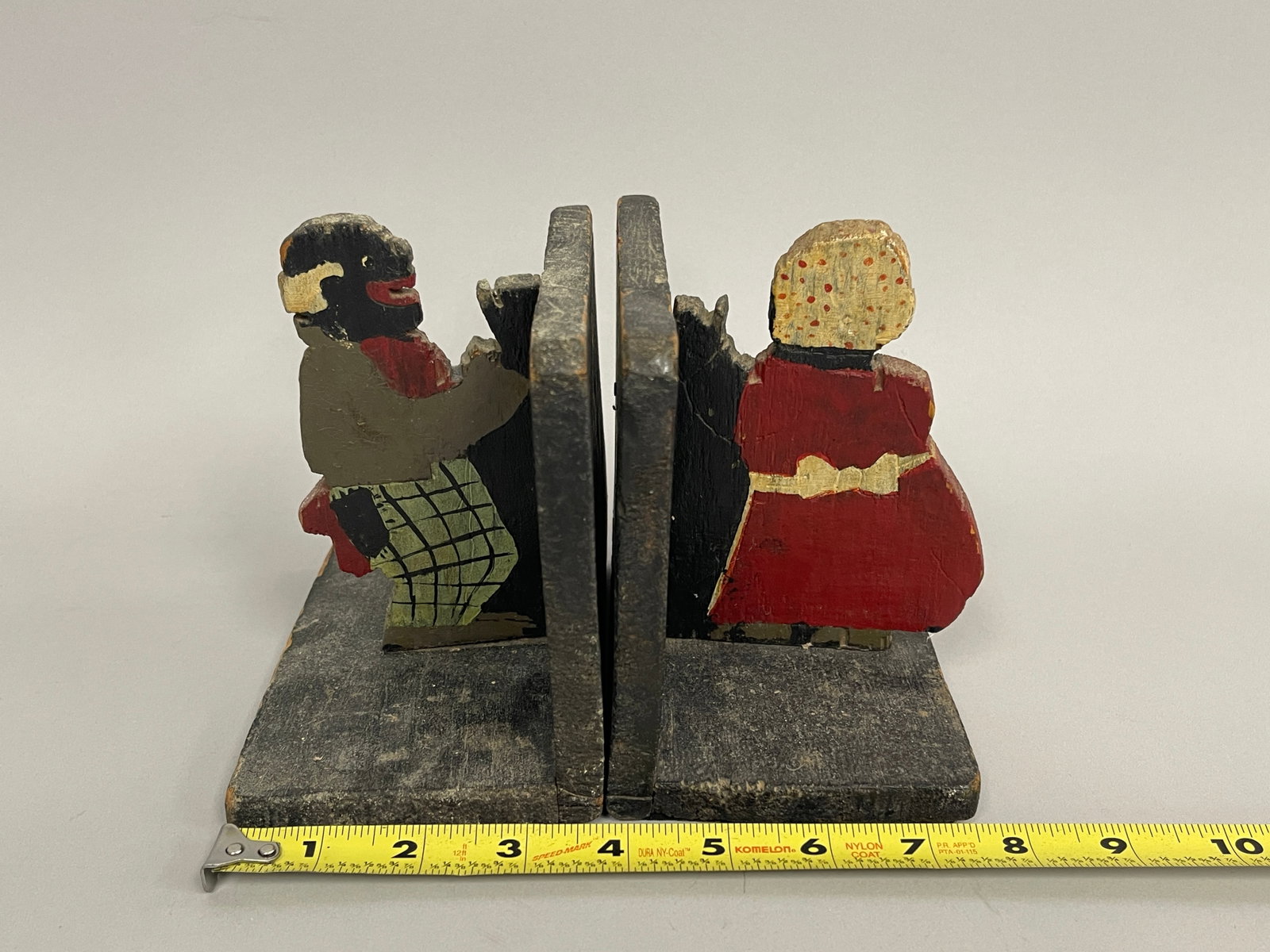 BLACK COUPLE BOOKENDS - 3