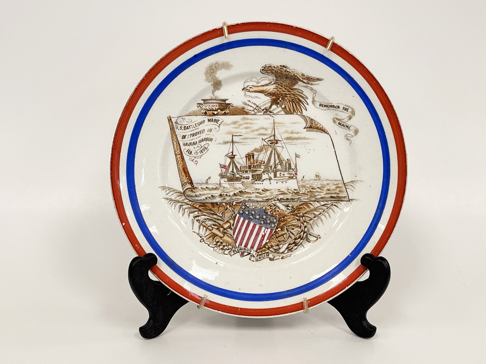 PATRIOTIC PLATE: PATRIOTIC PLATE LATE 19TH C, BATTLESHIP MAINE SINKING IN HAVANA HARBOR, 1898, EXCELLENT CONDITION.