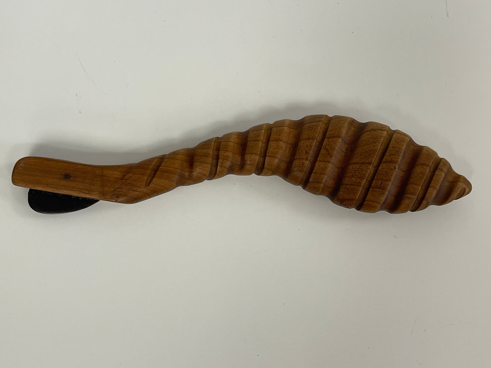 CORNUCOPIA CARVED MACKEREL PLOW - 2