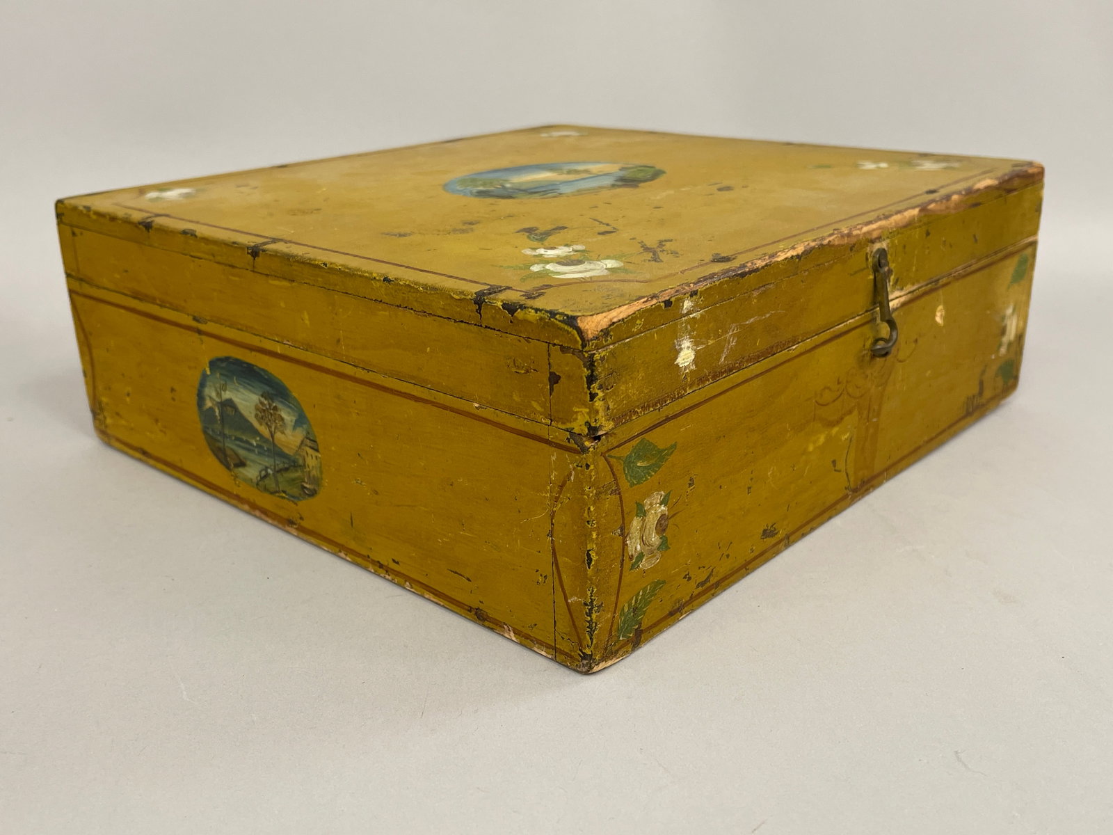 SCHOOLGIRL DECORATED DOCUMENTS BOX - 2