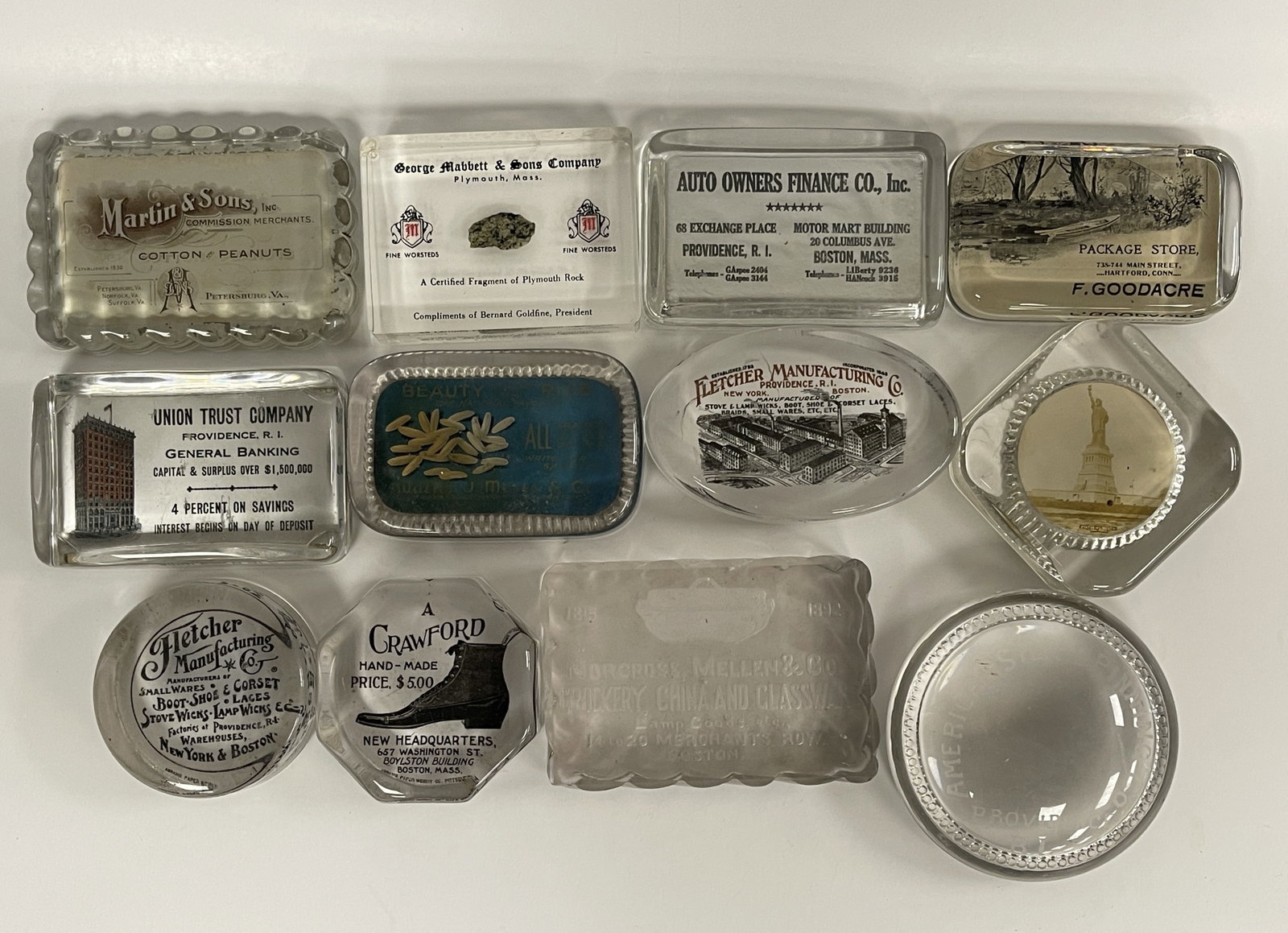 LOT 12 PAPERWEIGHTS (1 of 6)