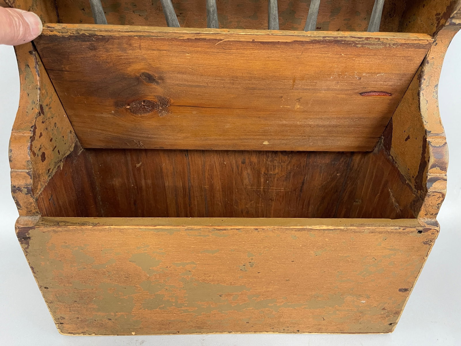 FABULOUS LIDDED WALLBOX SPOON RACK - 4