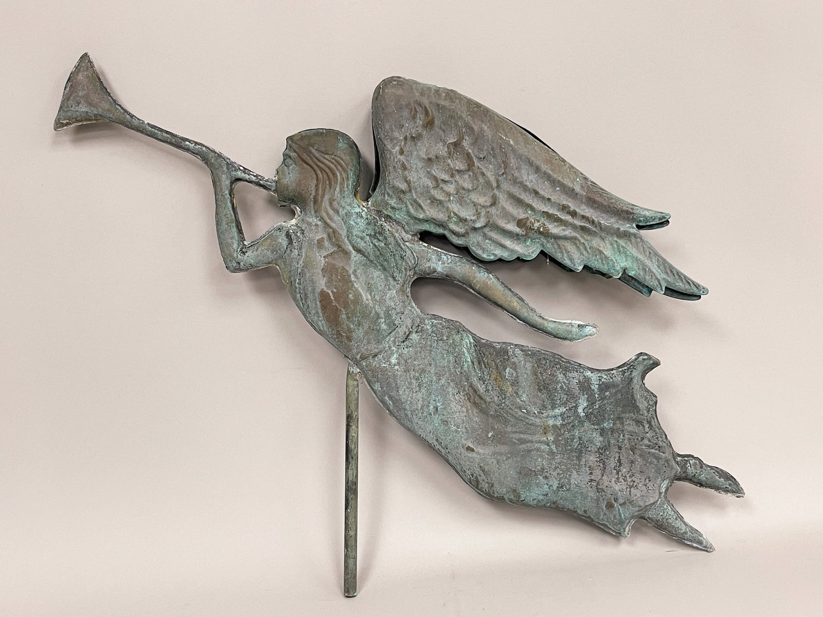 ANGEL GABRIEL WEATHERVANE: ANGEL GABRIEL WEATHERVANE C 1920’S, FLATTENED FULL BODY COPPER, DEPICTING GABRIEL BLOWING HORN, TERRIFIC VERDIGRIS SURFACES. MINOR IMPERFECTIONS, EXCELLENT CONDITION.