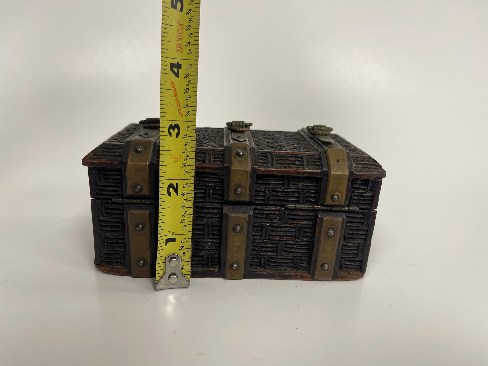 EXCEPTIONAL MINIATURE TRUNK LATE 18TH - 7