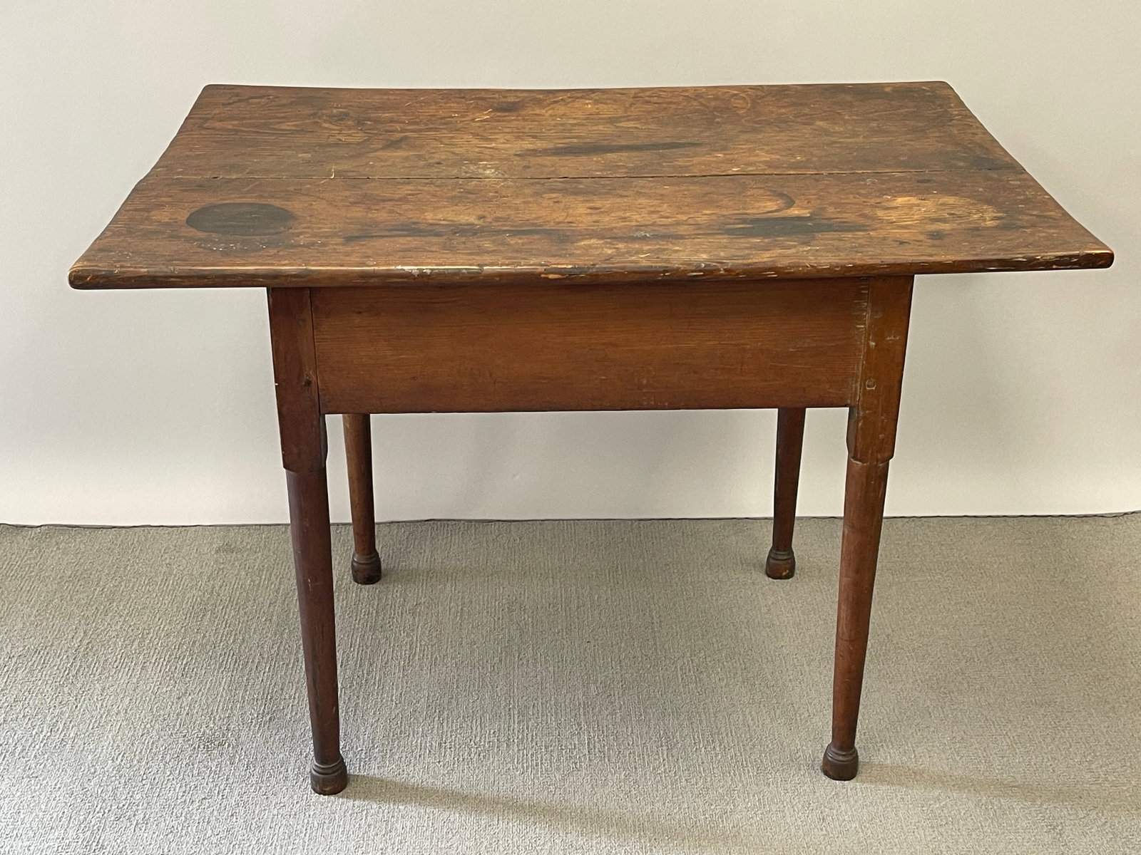 NEW HAMPSHIRE 18TH C QA BUTTON FOOT TAVERN TABLE IN OLD SURFACE AL ORIGINAL MAPLE C.1740-1760 (1 of 6)