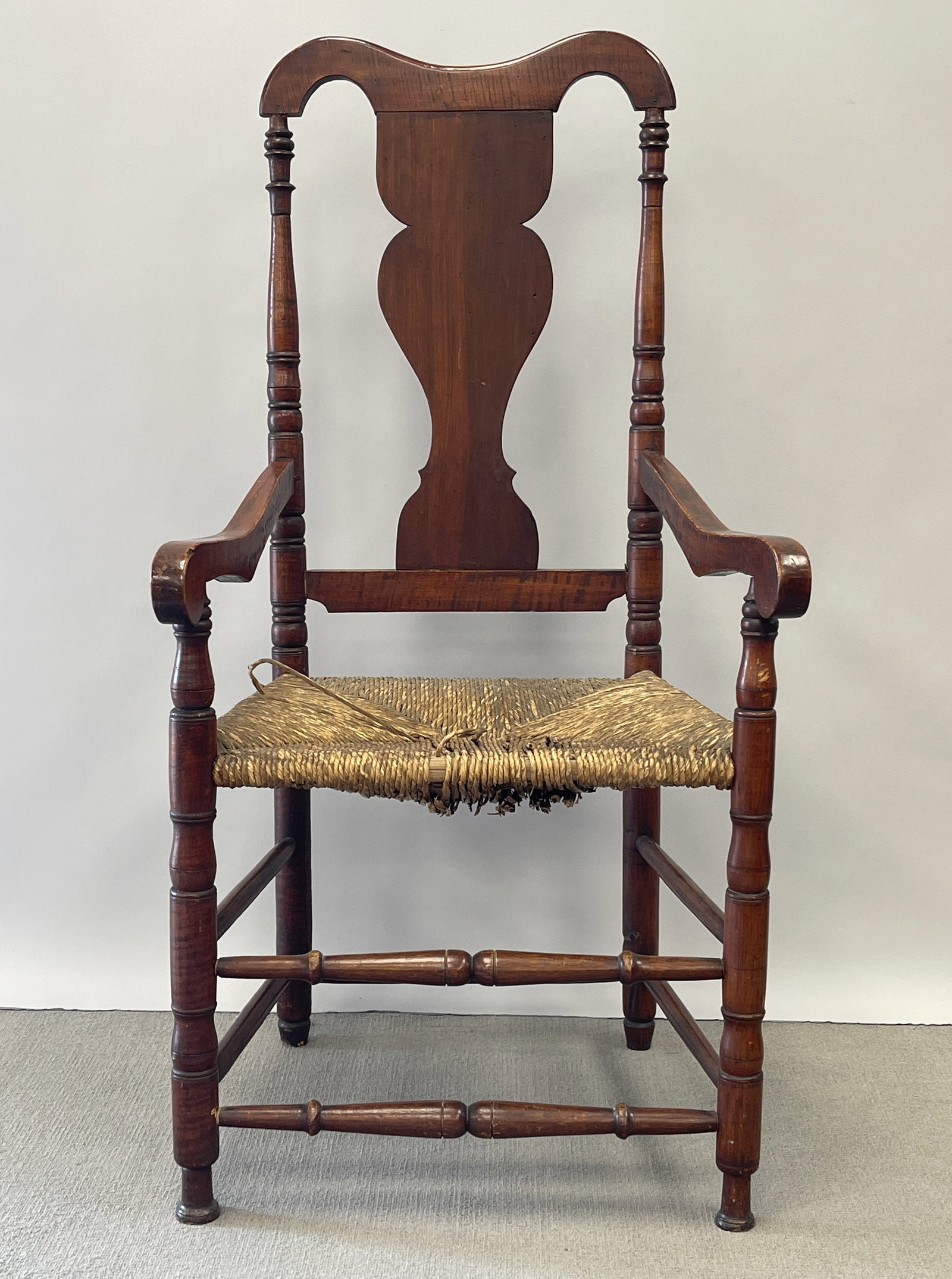 NEW YORK HUDSON RIVER VALLEY QUEEN ANNE ARM CHAIR IN TIGER MAPLE AND ORIGINAL RED WASH C.1730-1740 (1 of 5)