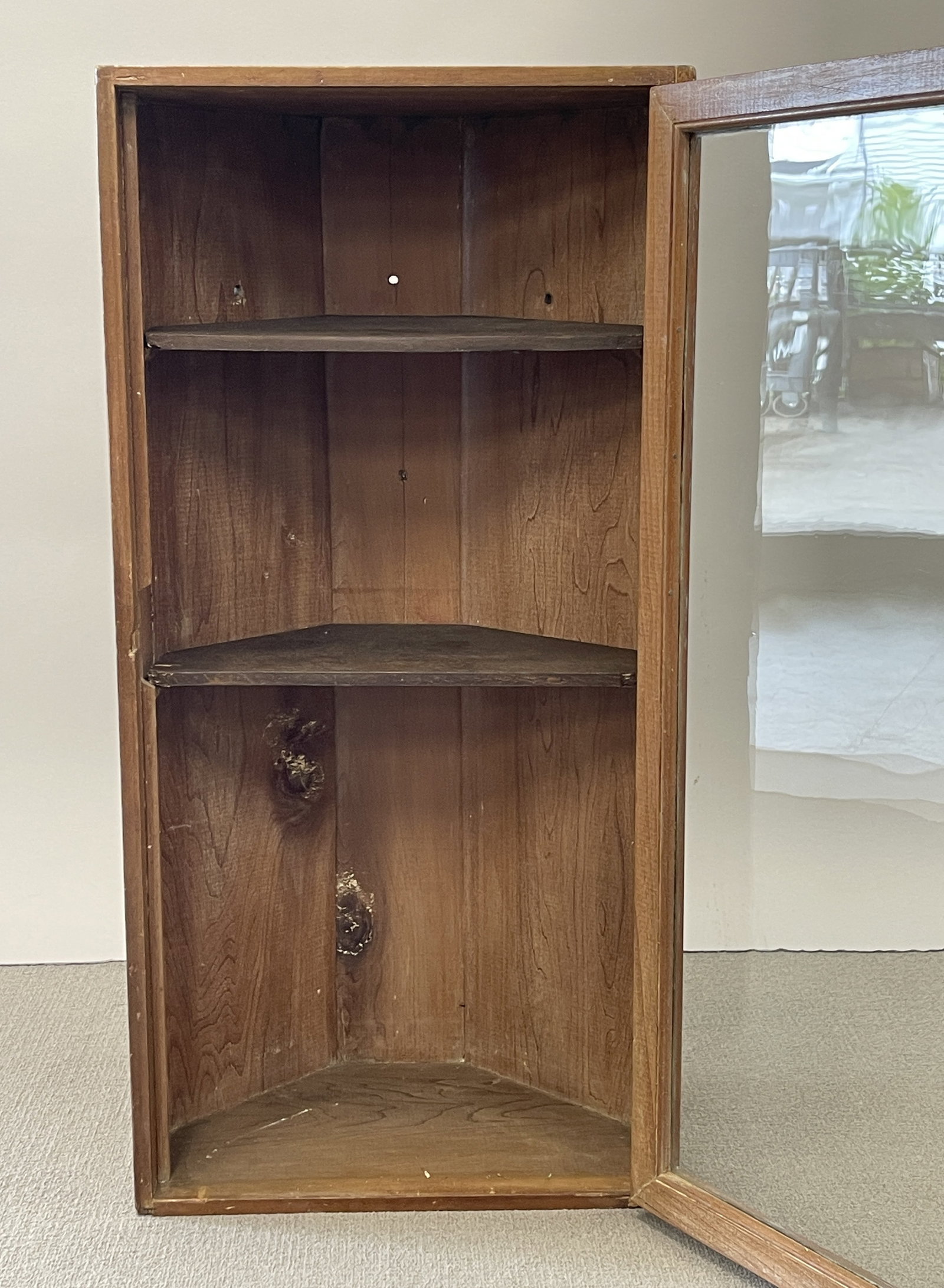 HANGING CORNER CABINET - 3