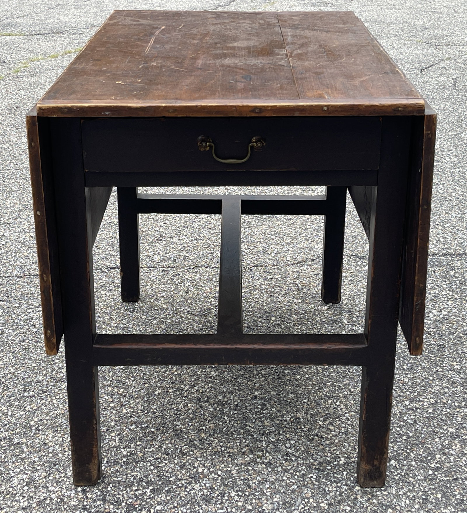 18TH C CHIPPENDALE DROP LEAF TABLE (1 of 6)