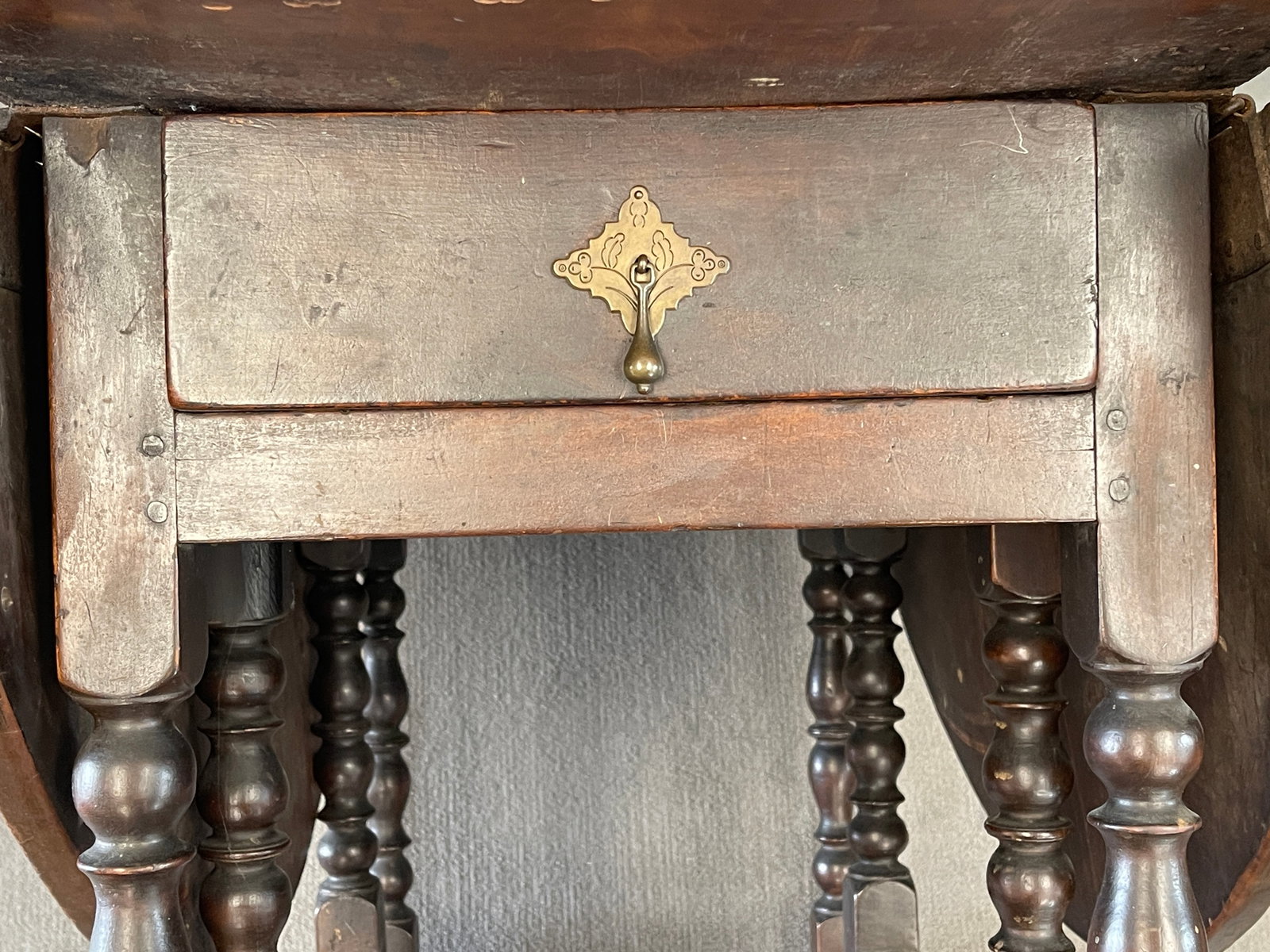 FIGURED MAPLE GATELEG TABLE - 13