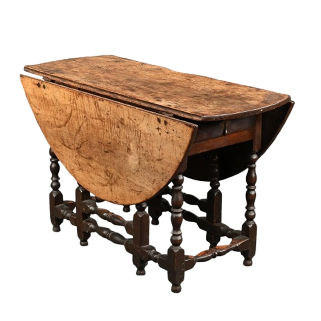 FIGURED MAPLE GATELEG TABLE - 14