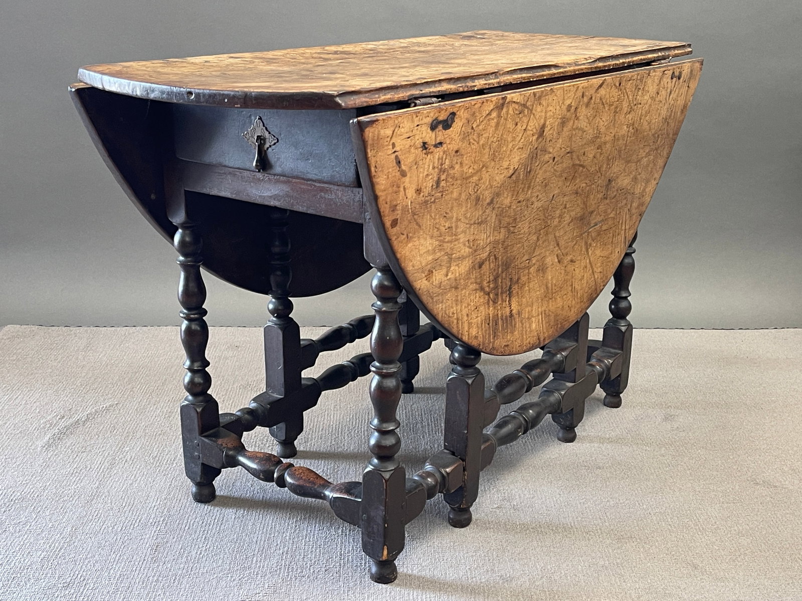 FIGURED MAPLE GATELEG TABLE (1 of 15)