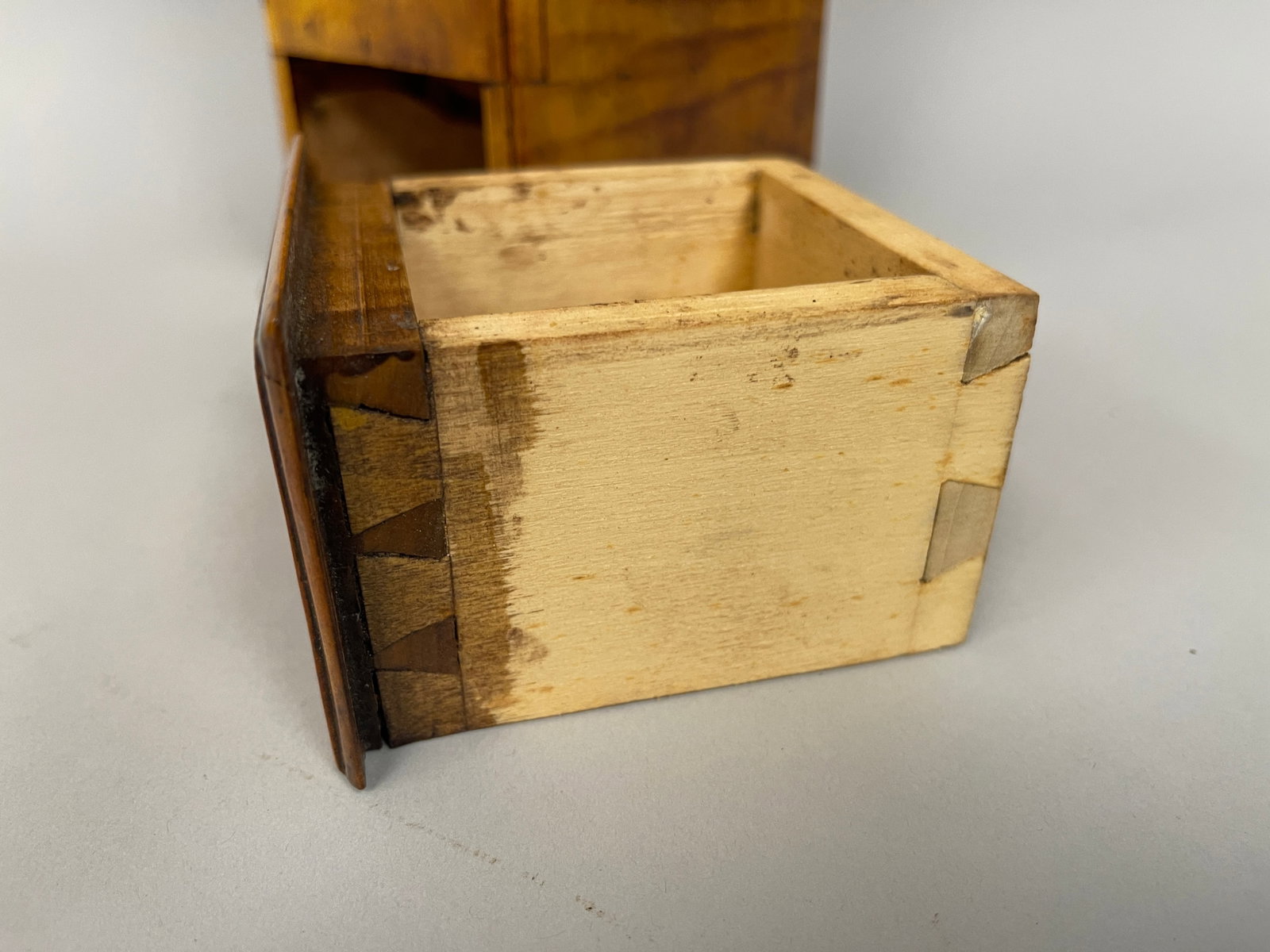 ELDRED WHEELER CANDLE BOX - 4