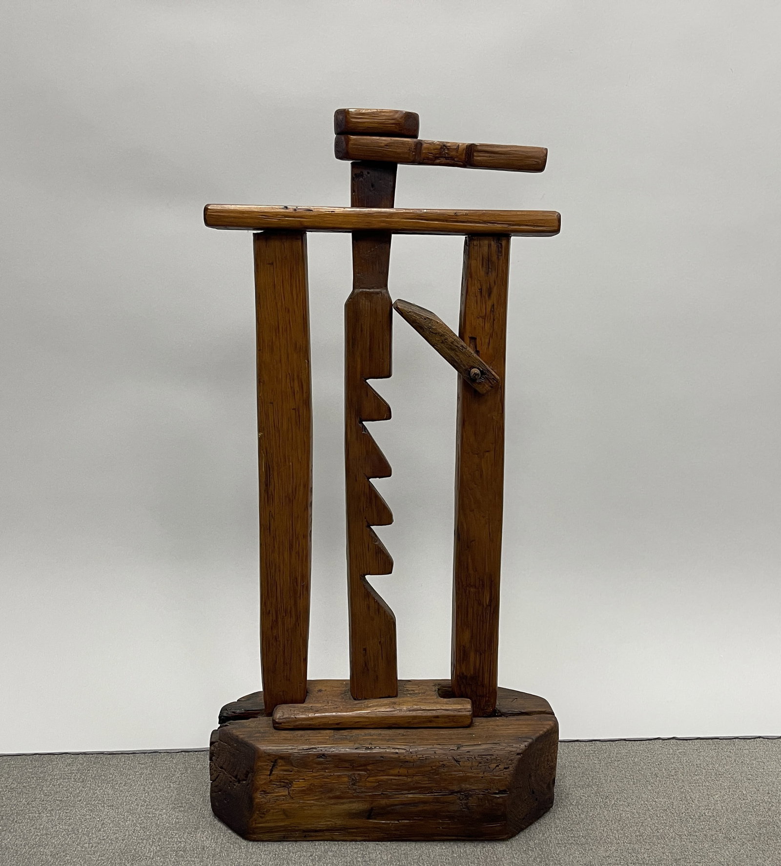 EARLY WOODEN RATCHET CANDLE HOLDER: EARLY WOODEN RATCHET CANDLE HOLDER