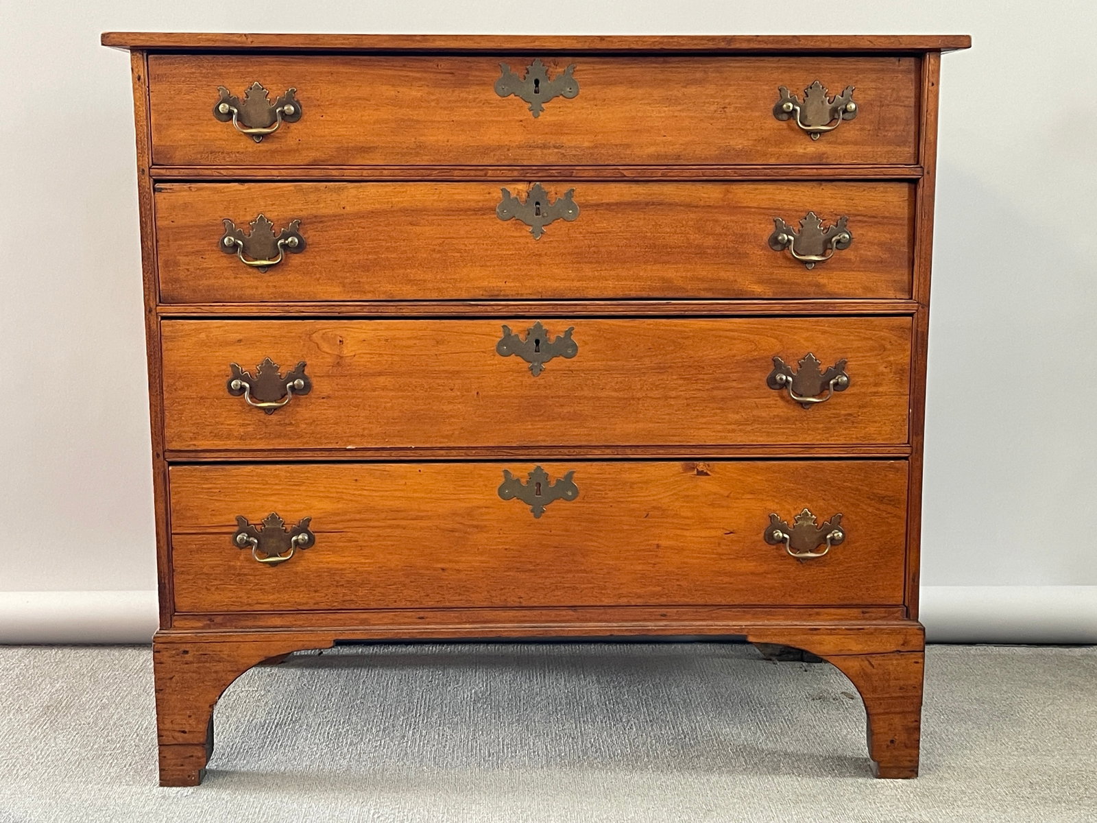 CIRCA 1800 N.H. 4 DR BIRCH CHEST: CIRCA 1800 N.H. 4 DR BIRCH CHEST
