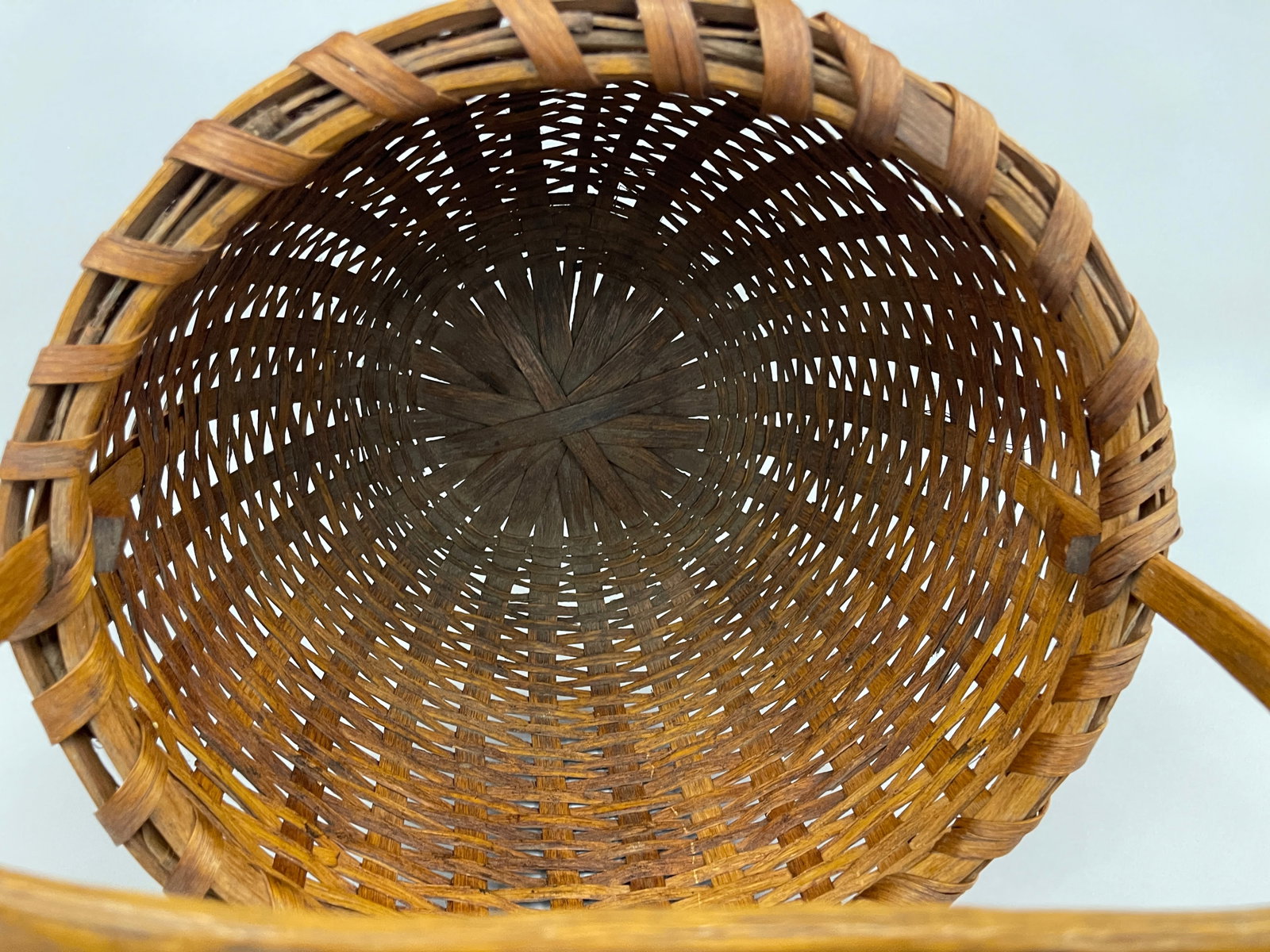 ASH SPLINT BASKET WITH HANDLE - 4