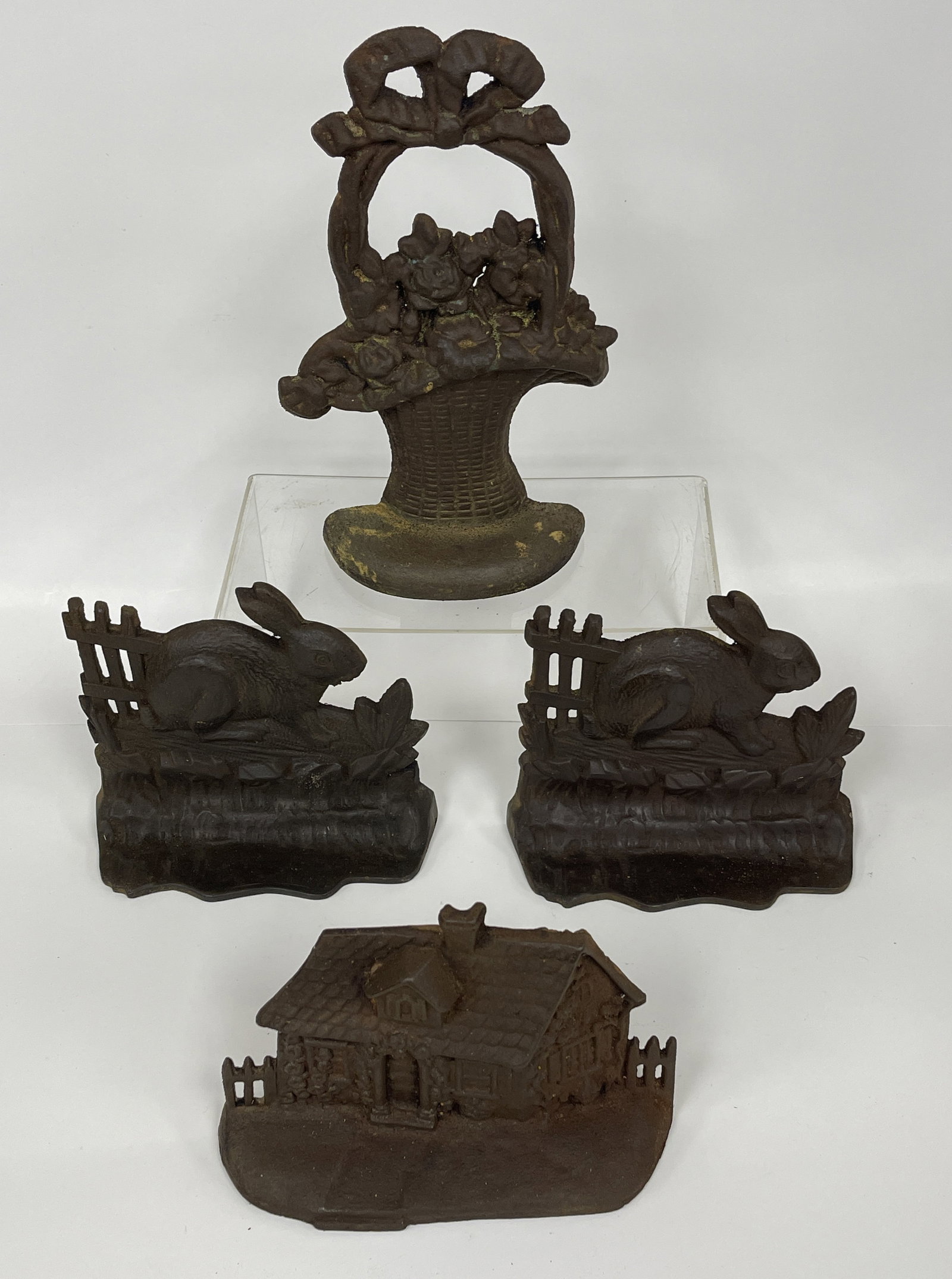 LOT OF 4 C.1900 COUNTRY AMERICAN DOORSTOPS (1 of 2)