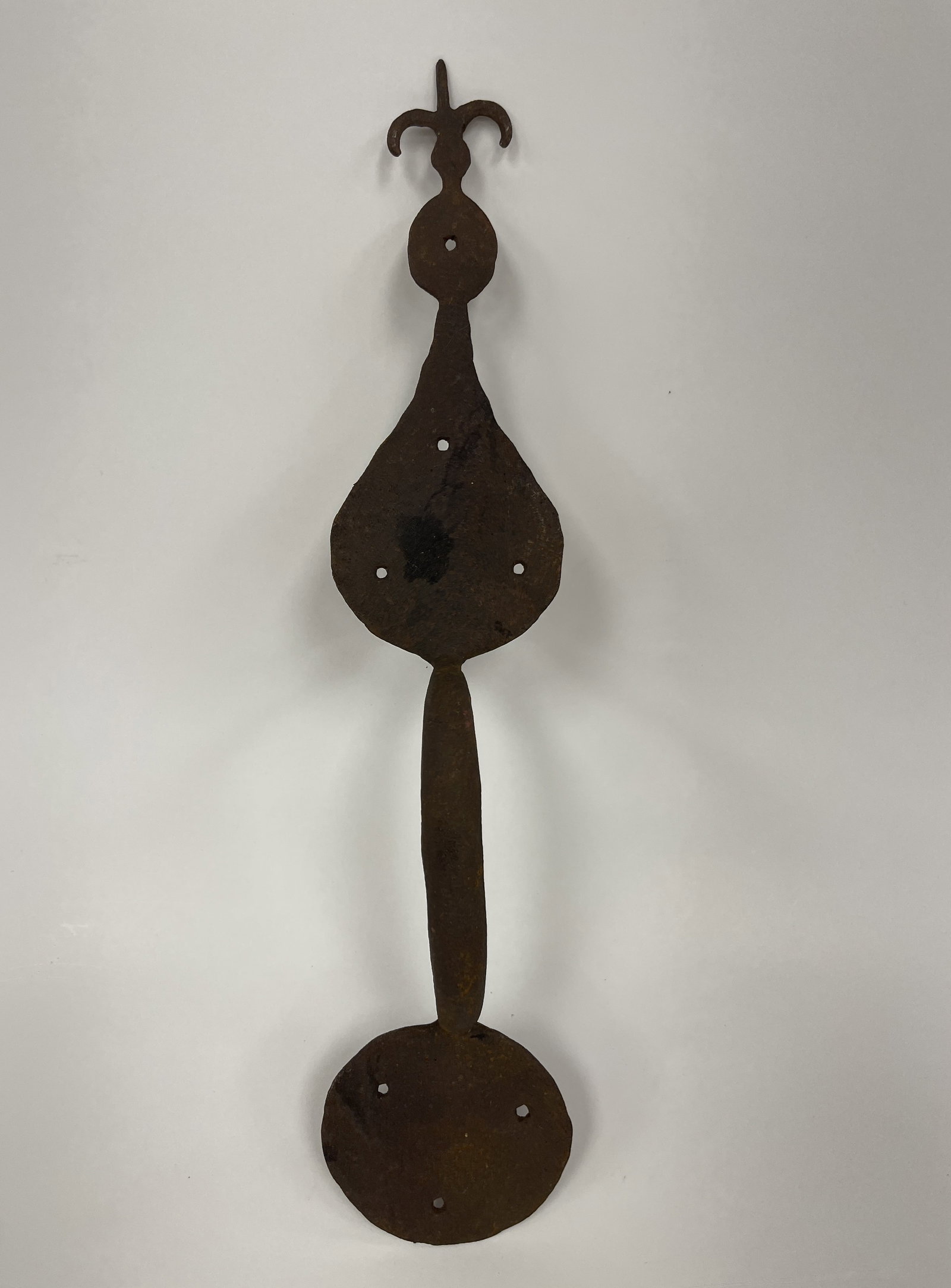 2 EARLY AMERICAN FORGED IRON NEW ENGLAND DOOR HANDLES (1 of 3)