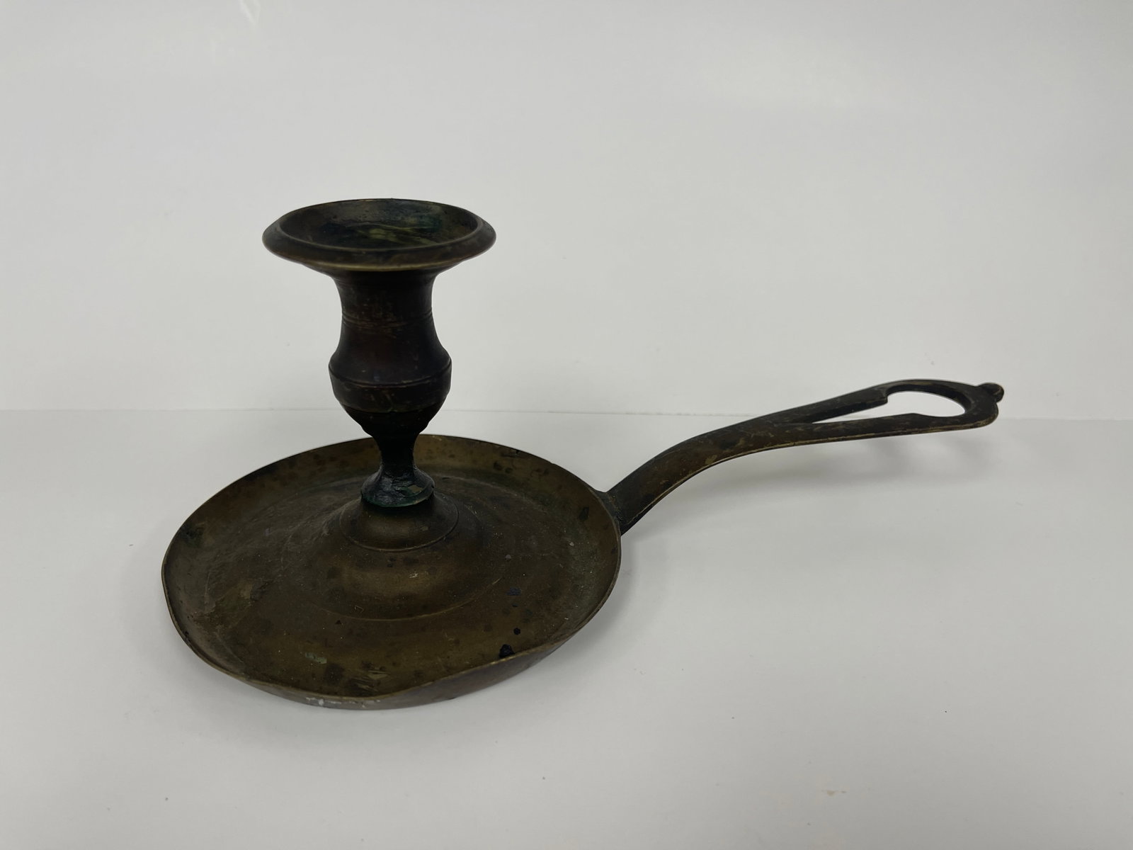 BRASS CHAMBER STICK C. 1750 (1 of 6)