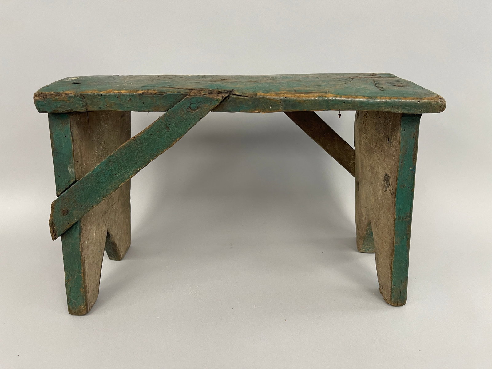 GREEN PAINTED MILKING STOOL - 2