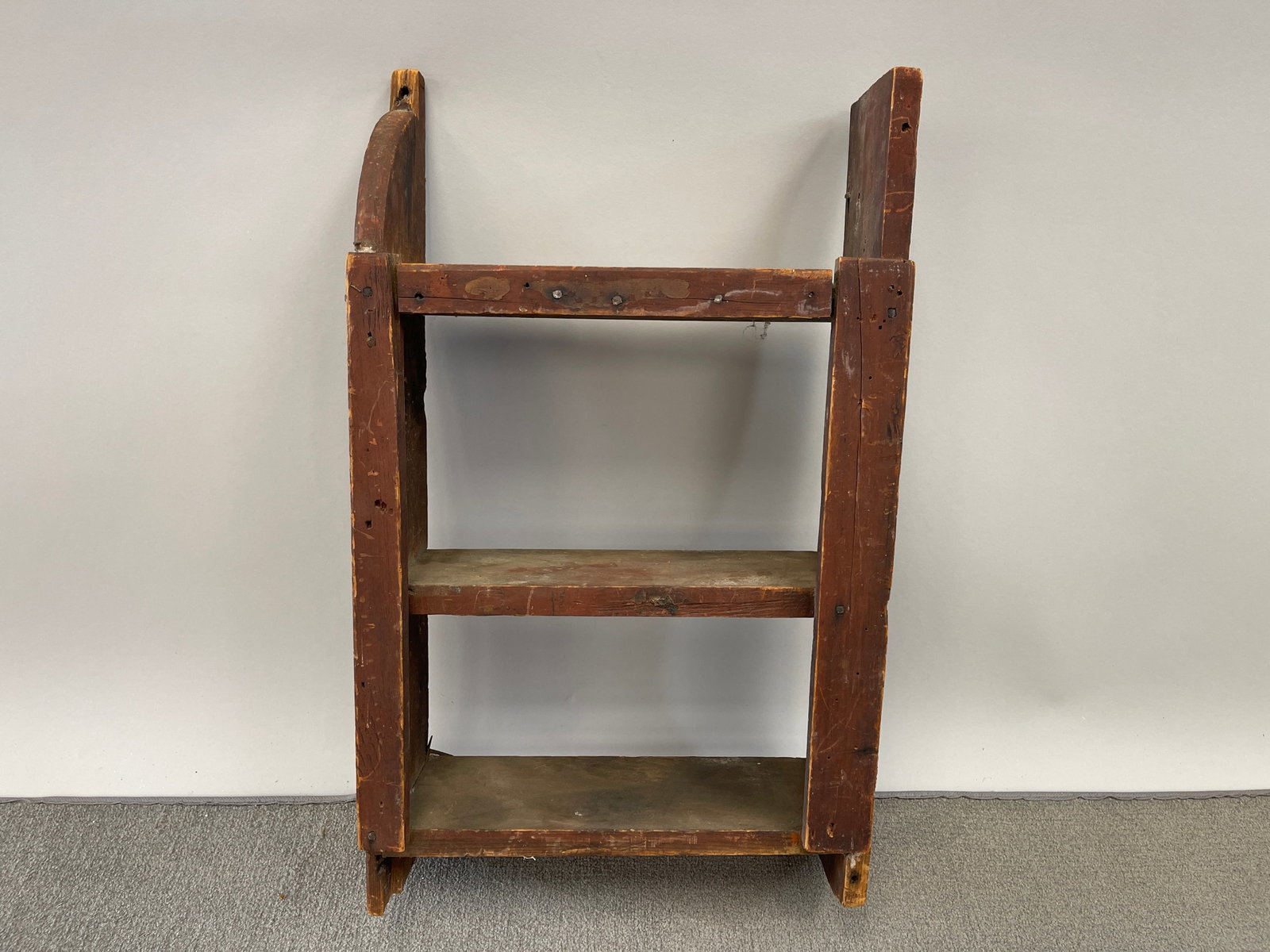 PRIMITIVE 18TH C HANGING SHELF IN ORIGINAL RED PAINT BUTT IN N.E. C.1740 (1 of 4)