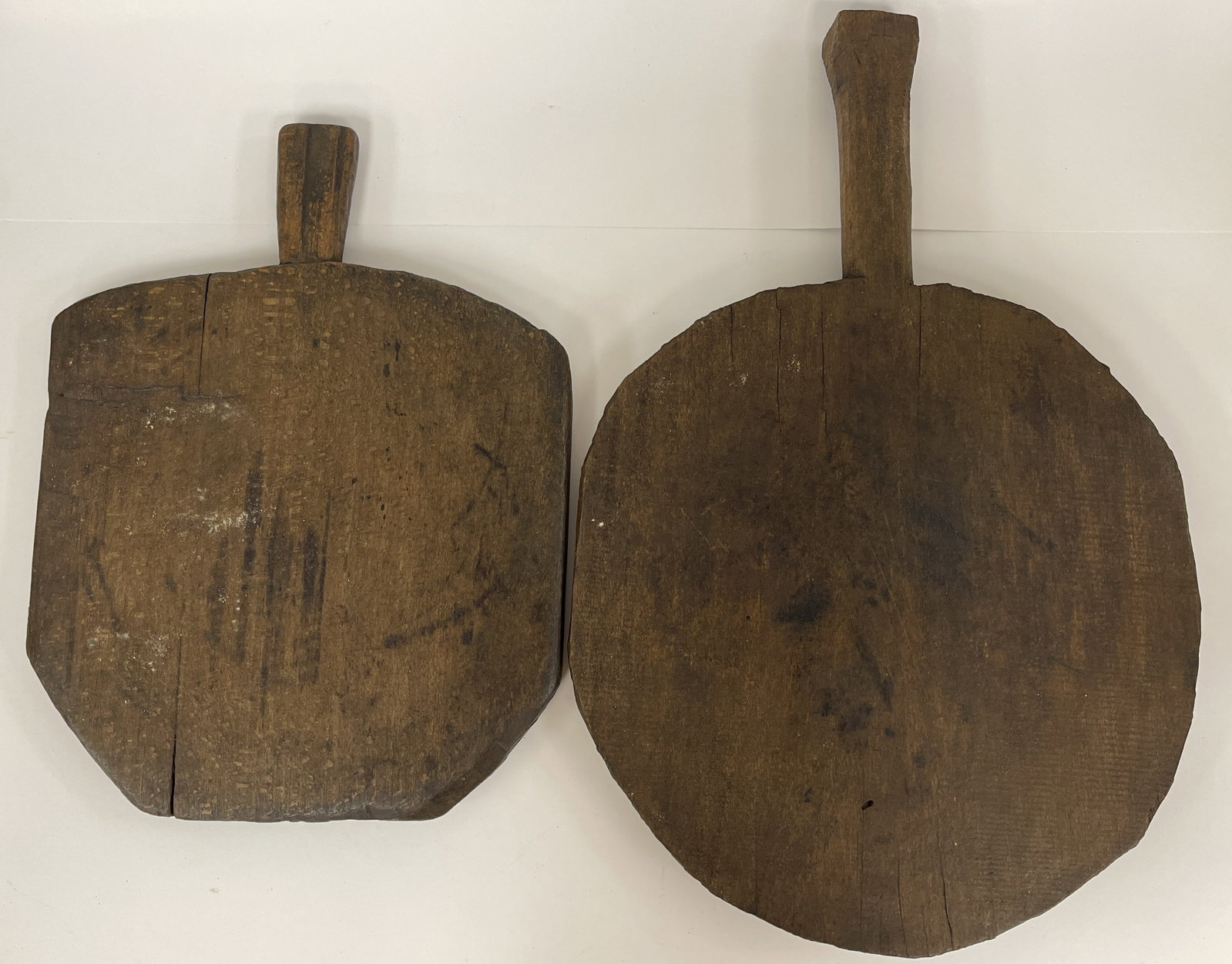 2 EARLY HAND MADE WOODEN KITCHEN PEELS: 2 EARLY HAND MADE WOODEN KITCHEN PEELS