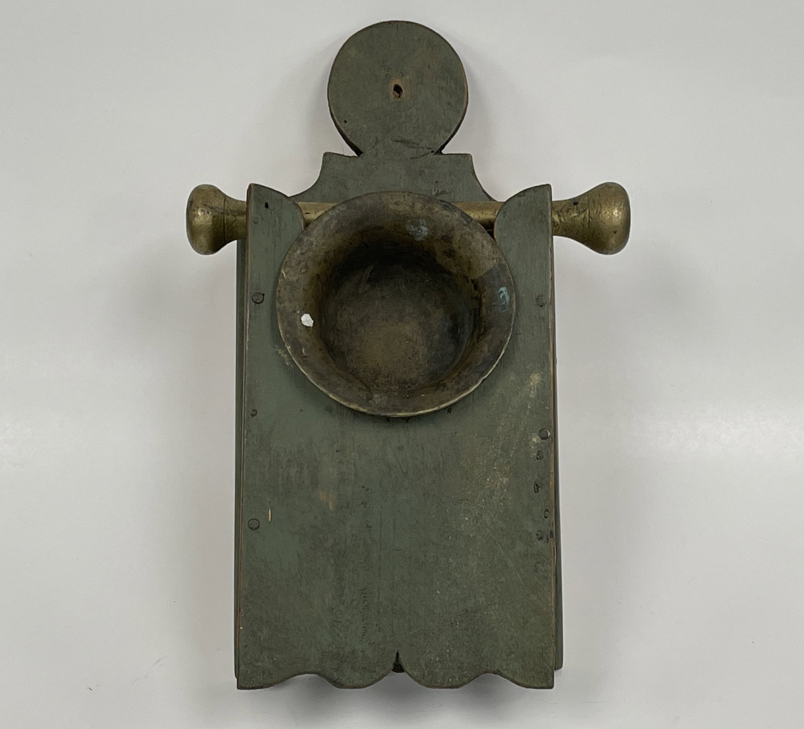 OLD GREEN MORTAR & PESTLE RACK W/ BRASS IMPLEMENTS: OLD GREEN MORTAR & PESTLE RACK W/ BRASS IMPLEMENTS