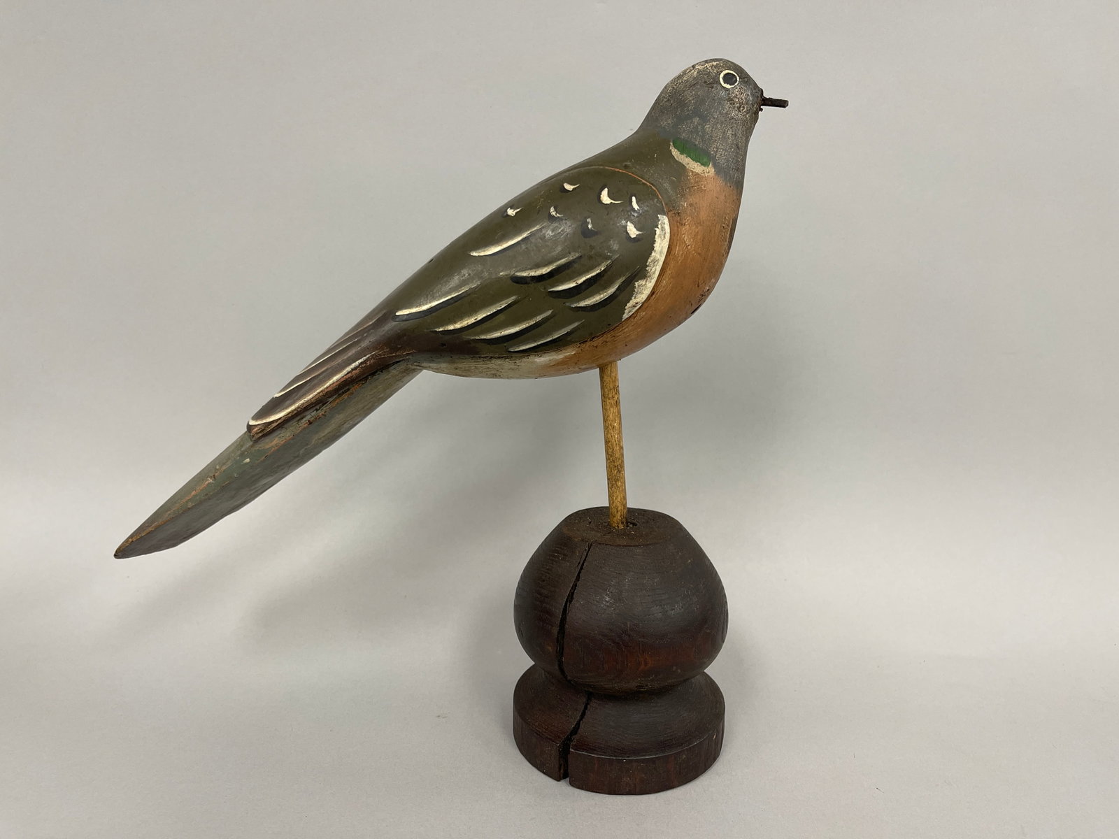 HOUSE DISCOVERED PIGEON DECOY IN GREAT OLD PAINT: HOUSE DISCOVERED PIGEON DECOY IN GREAT OLD PAINT