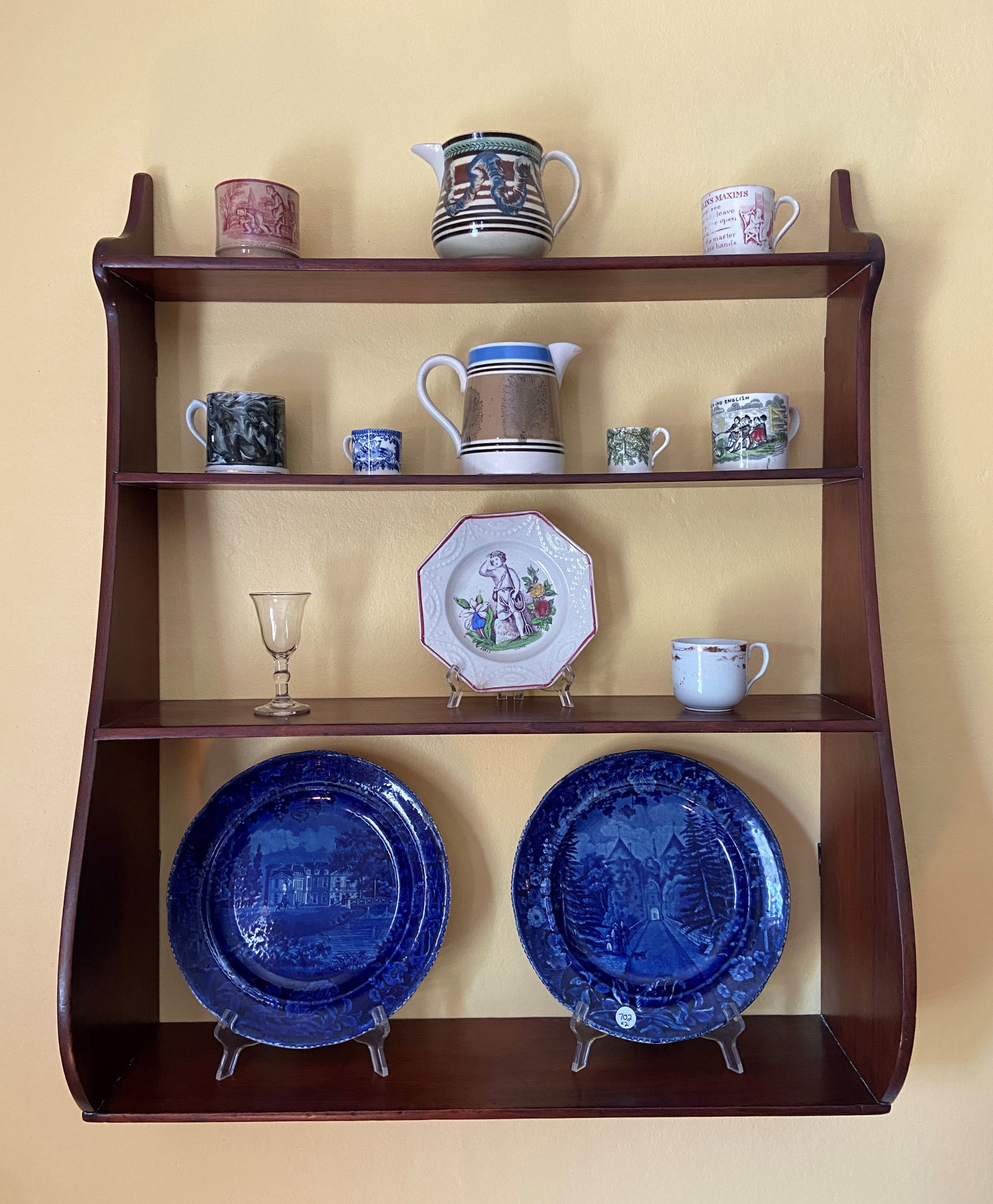 WOODEN HANGING SHELF (1 of 2)