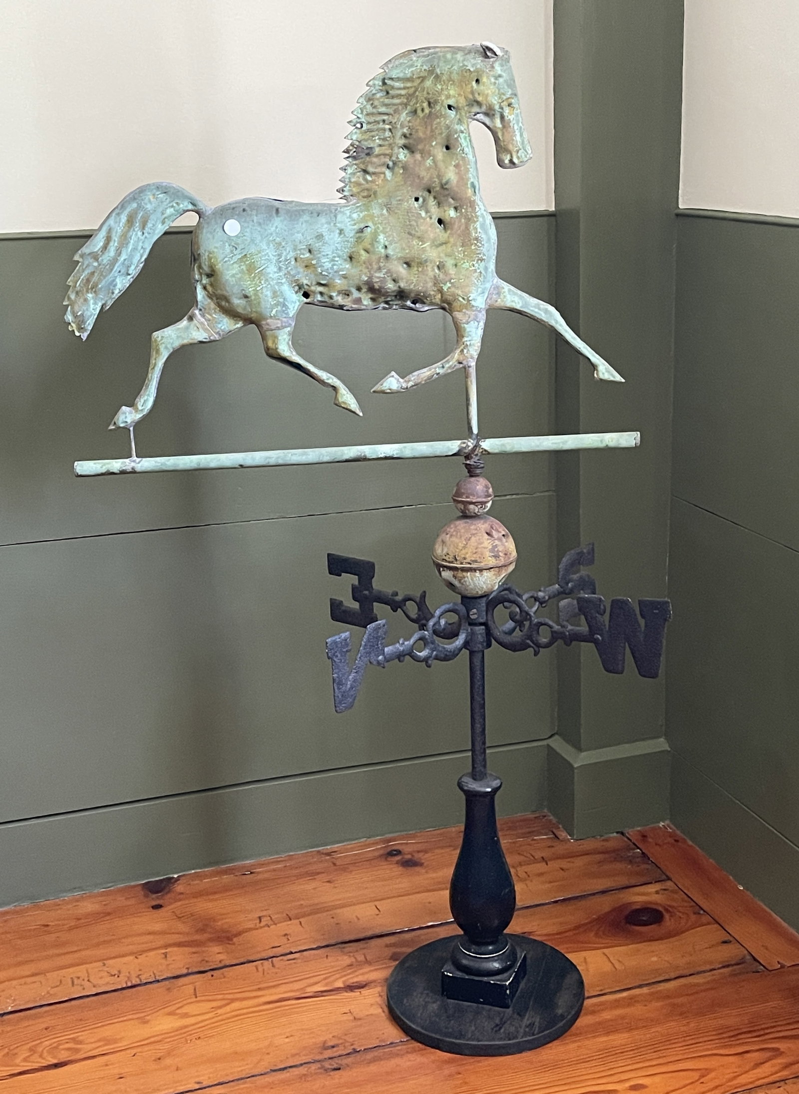 19TH C HORSE WEATHERVANE: 19TH C HORSE WEATHERVANE 27" X 19"