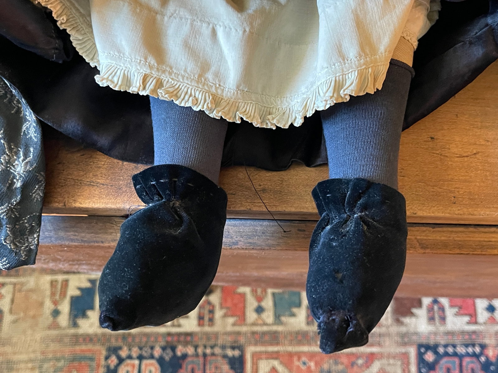 EARLY ANTIQUE DOLL - 3