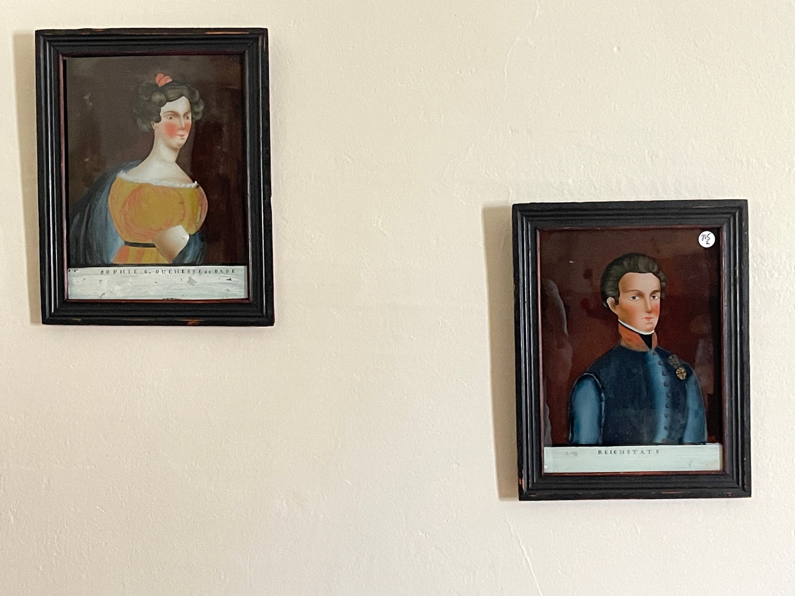 PAIR OF REVERSE PORTRAIT PAINTINGS: PAIR OF REVERSE PORTRAIT PAINTINGS 8" X 11" & 11" X 13" FRAME