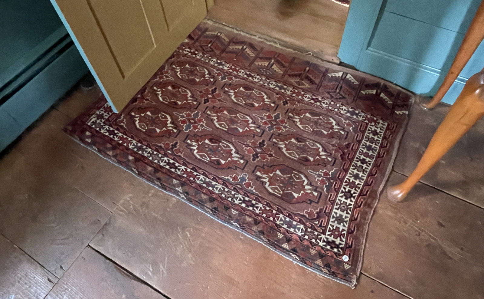 SMALL ESTATE RUG: SMALL RUG 36" X 51"