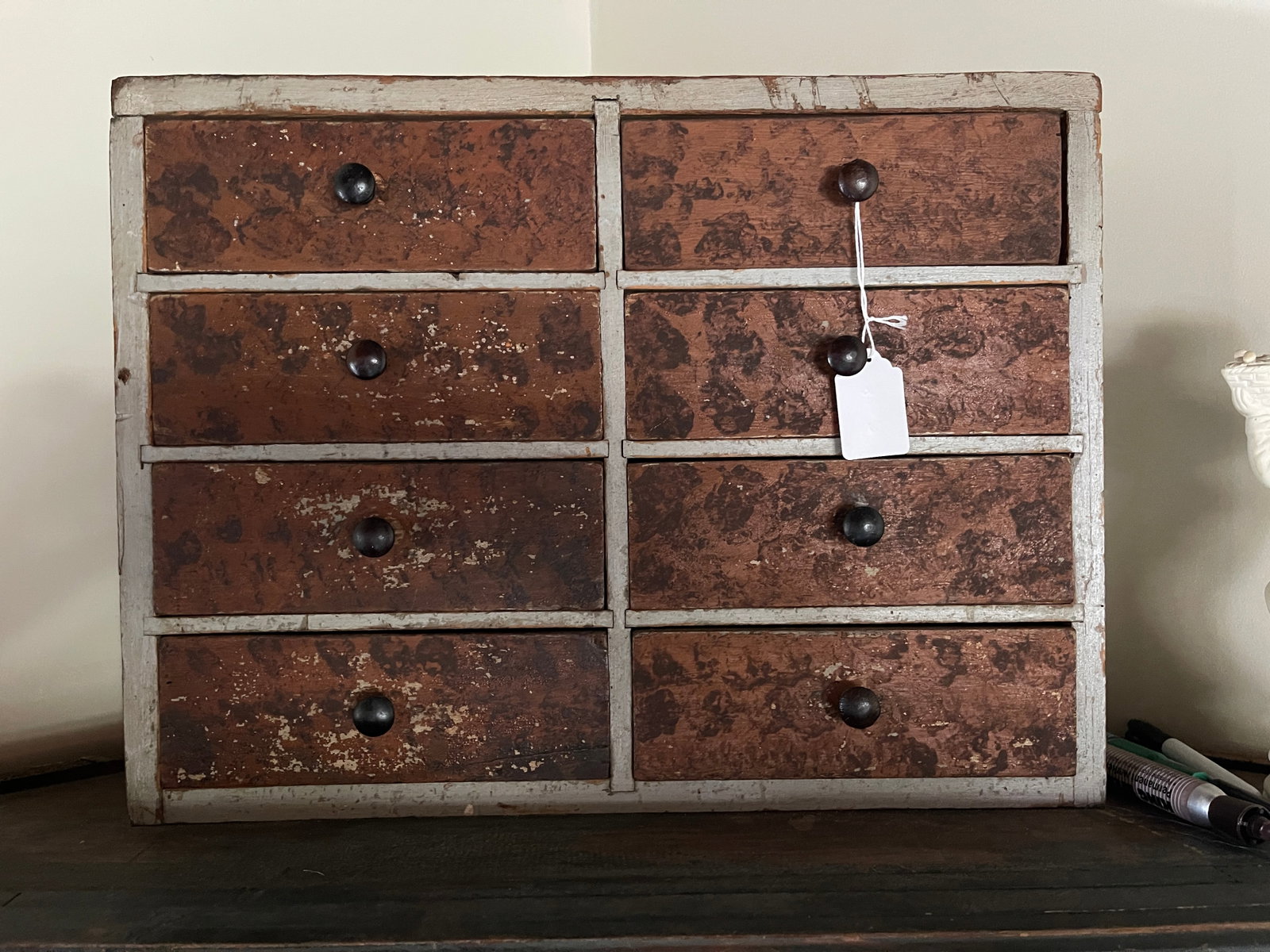 8 DRAWER APOTHECARY GRAIN PAINTED DECORATION: 8 DRAWER APOTHECARY GRAIN PAINTED DECORATION 20" X 15" X 8"