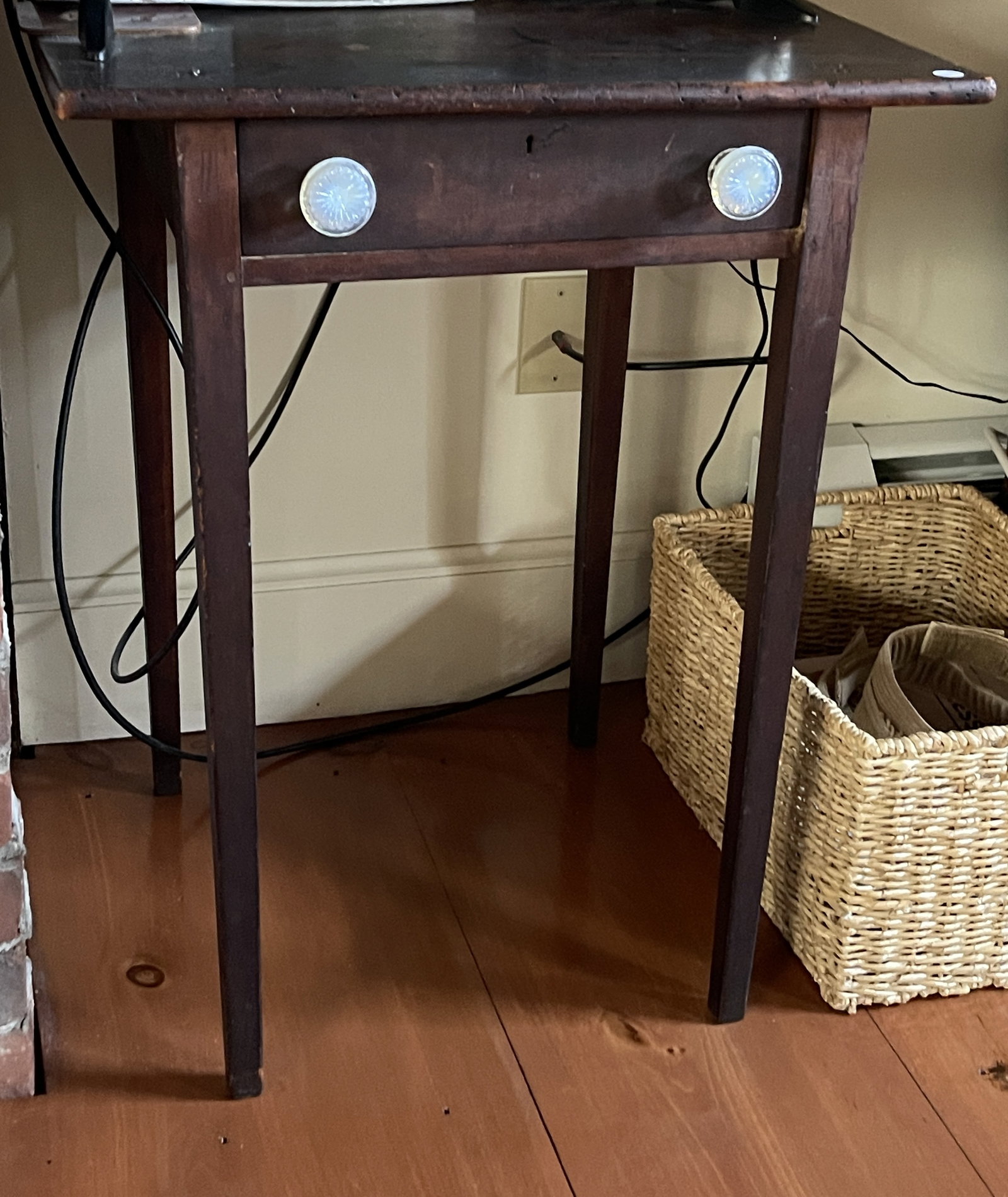 ONE DRAWER WORK TABLE: ONE DRAWER WORK TABLE 22" X 19" X 28"