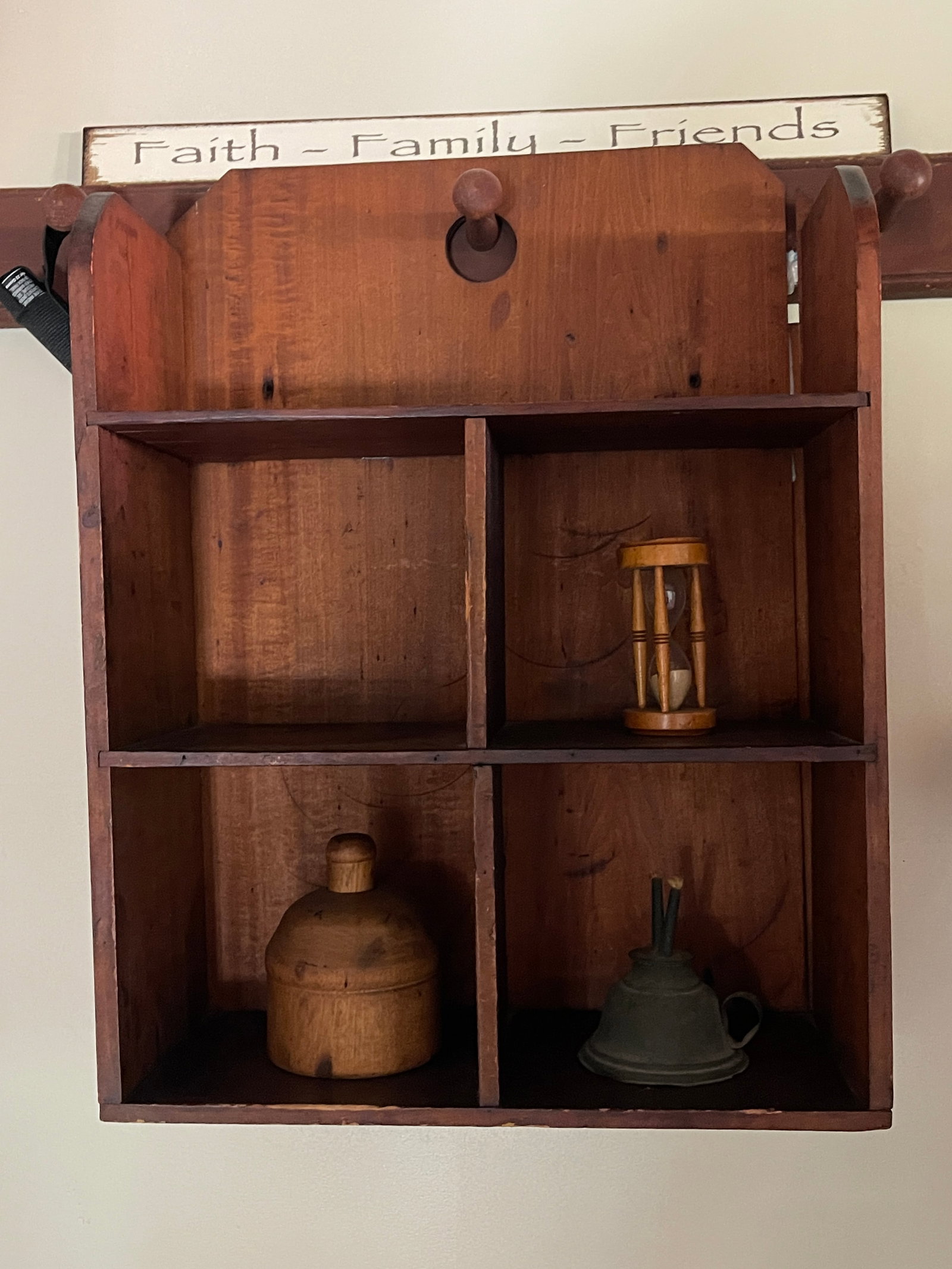 HANGING CUPBOARD W/ ACCESSORIES (1 of 2)