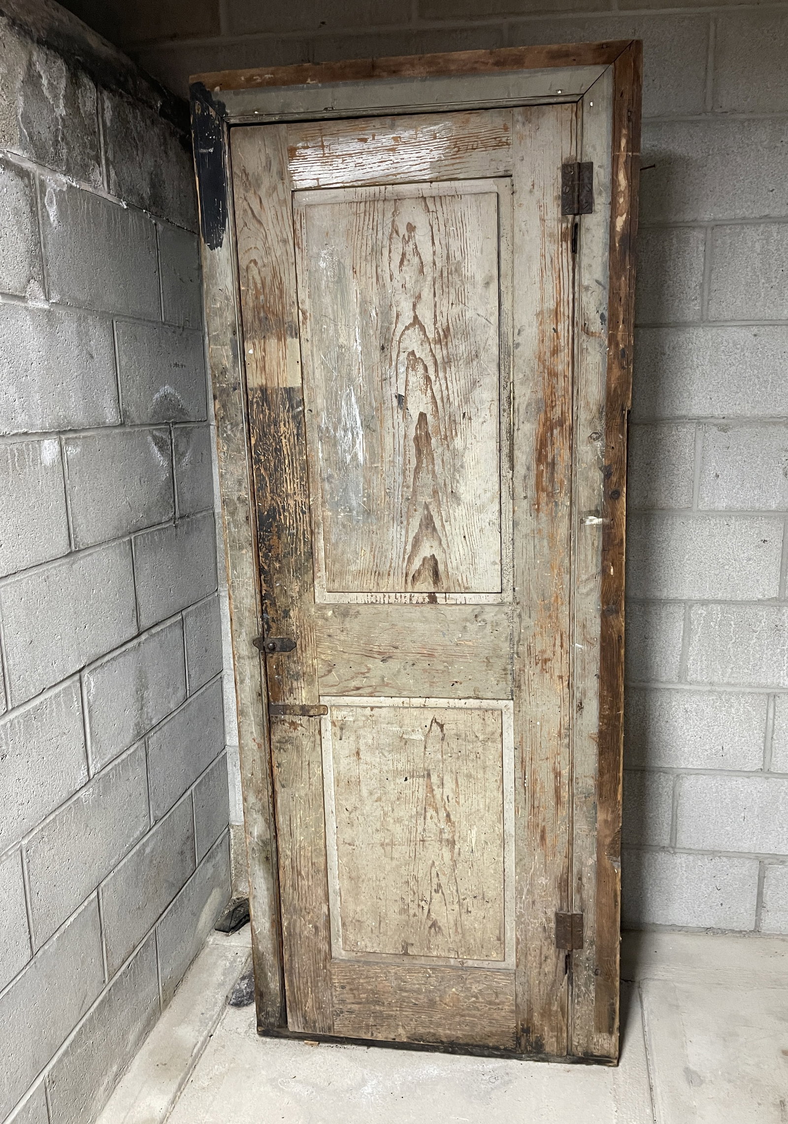 PAINTED CUPBOARD PREV BUILT IN: PAINTED CUPBOARD PREV BUILT IN 29" X 18" X 72"