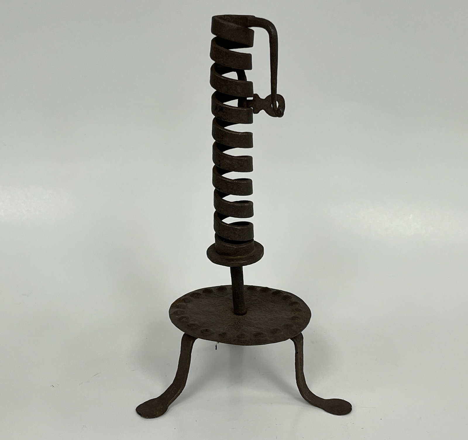BLACKSMITH MADE SCREW SHAFT IRON CANDLESTICK (1 of 3)