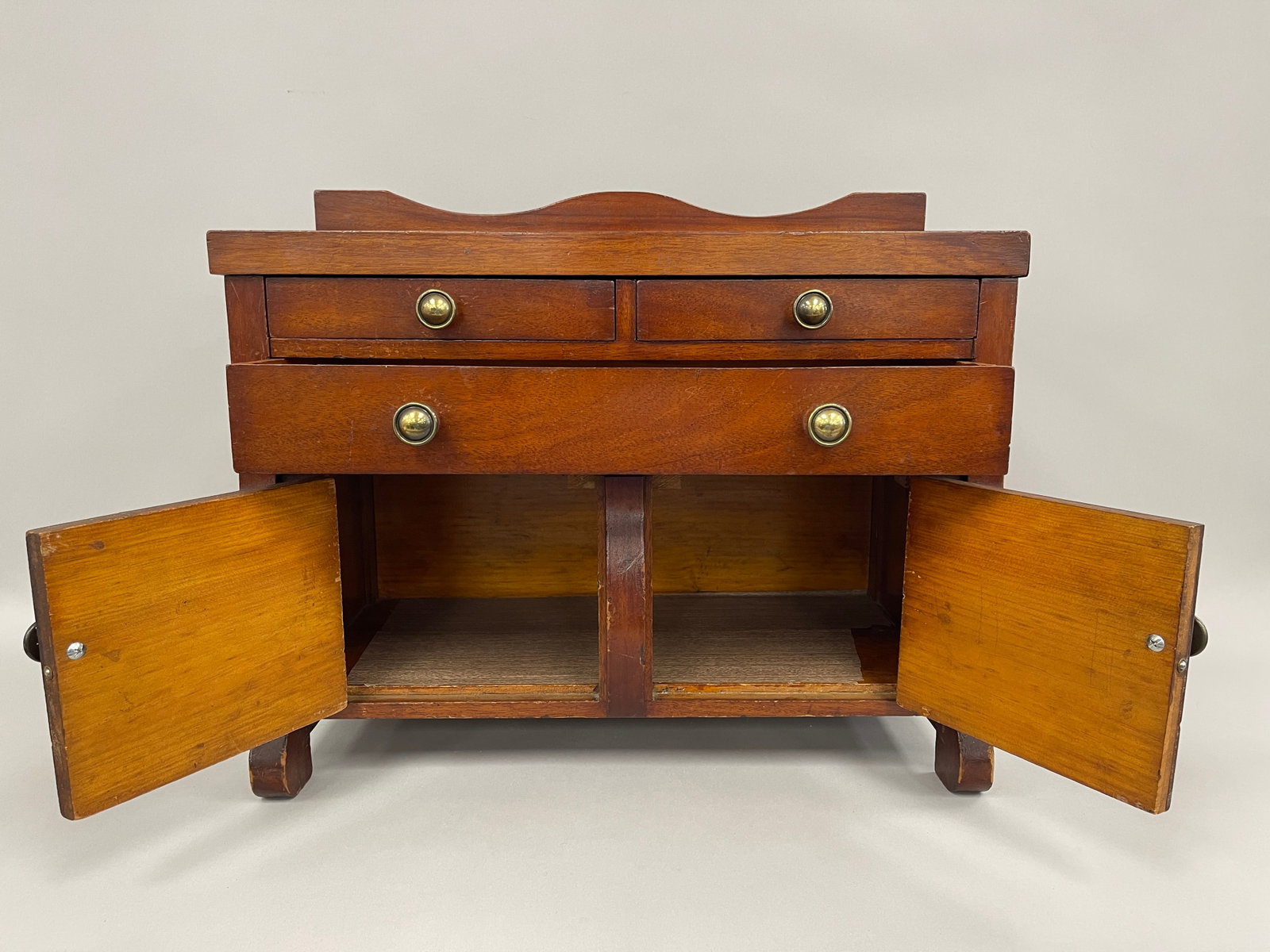 APPRENTICE MADE MINIATURE SIDEBOARD - 2