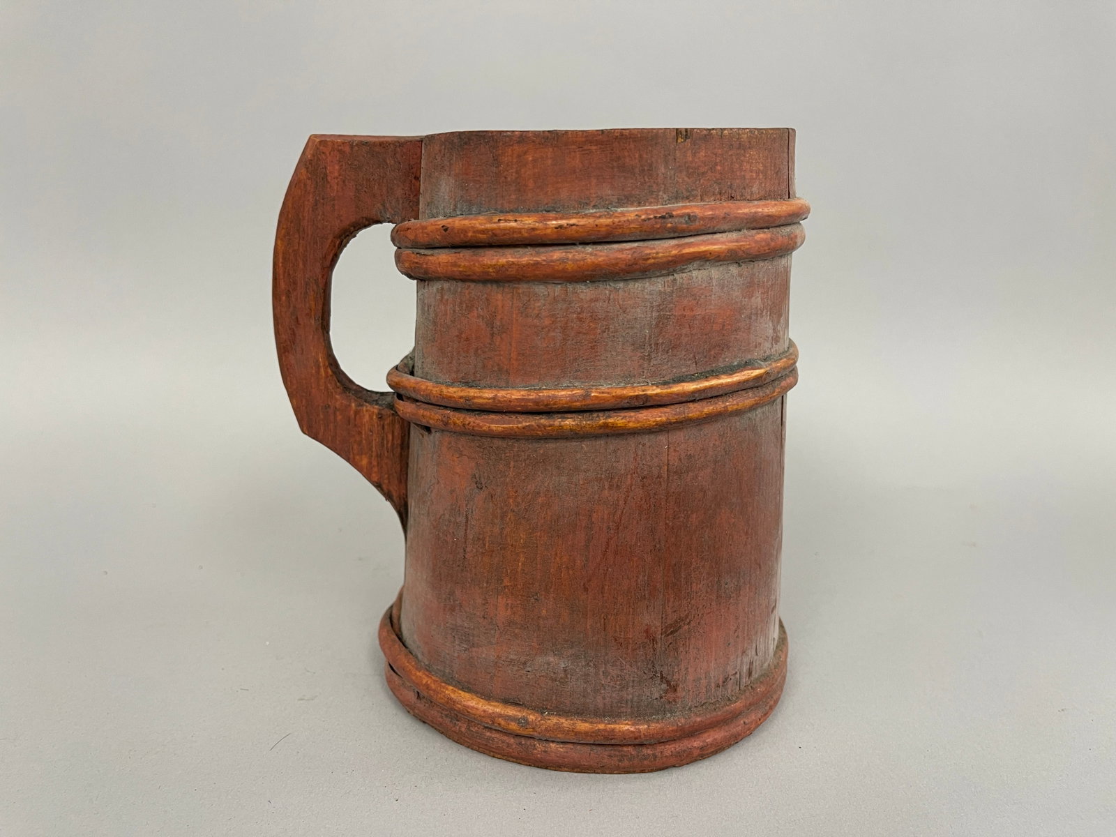 PERIOD WOODEN PIGGIN IN OLD RED PAINT: PERIOD WOODEN PIGGIN IN OLD RED PAINT