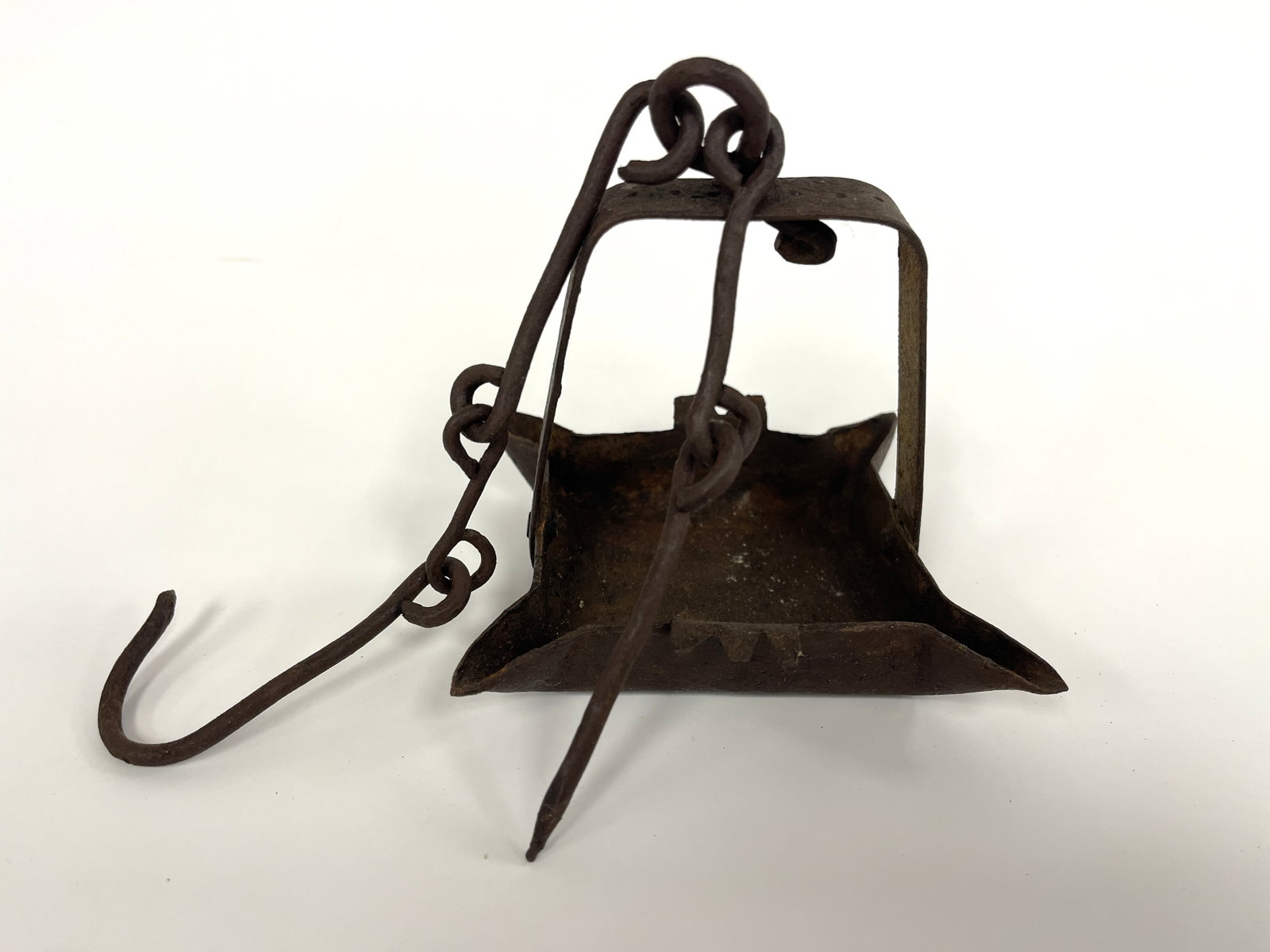 INTERESTING PERIOD SQUARE BETTY LAMP (1 of 1)