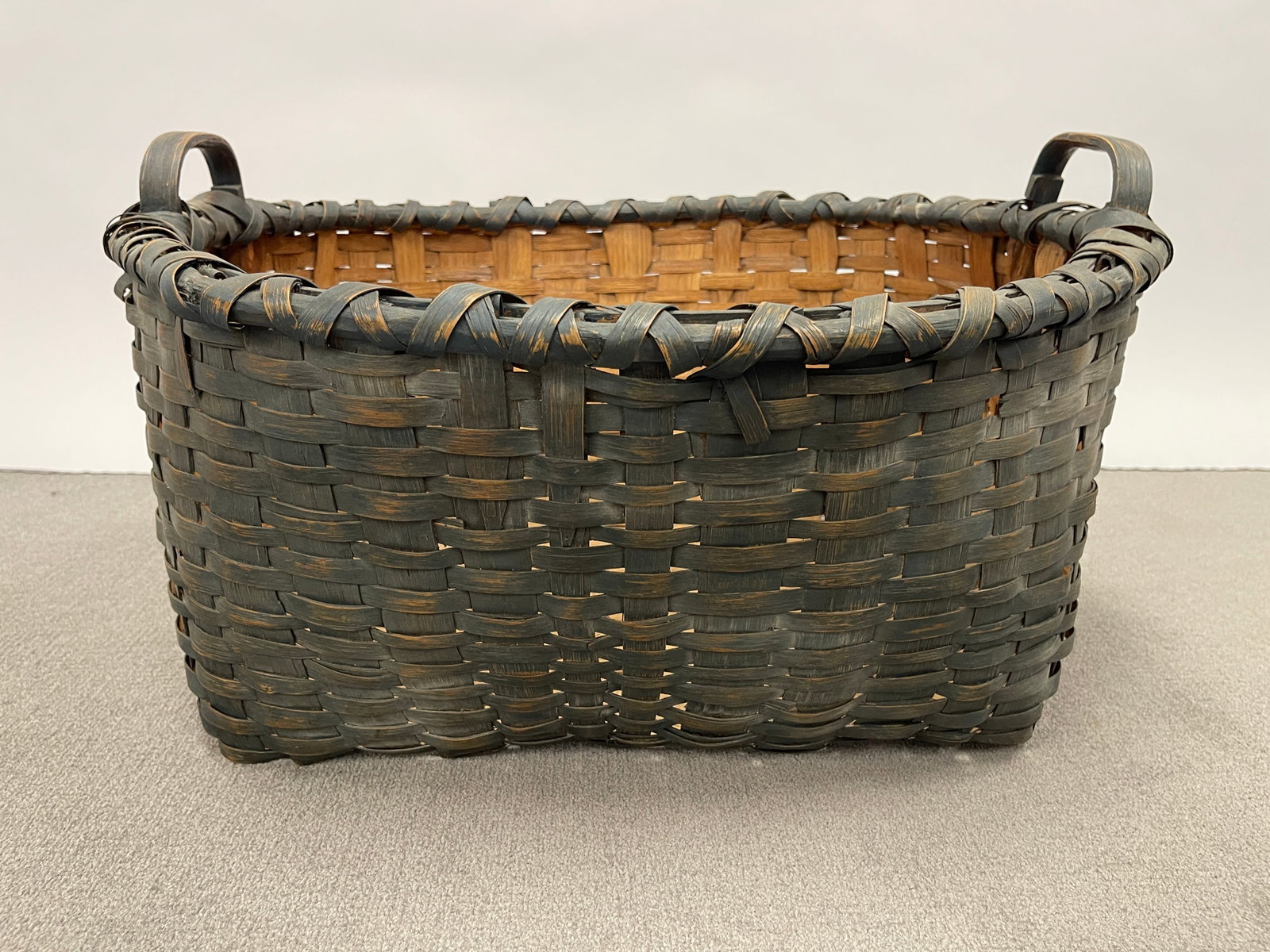 BLUE PAINTED DOUBLE HANDLE LARGE RECTANGULAR TO OVAL SHAPED AMERICAN BASKET (1 of 8)